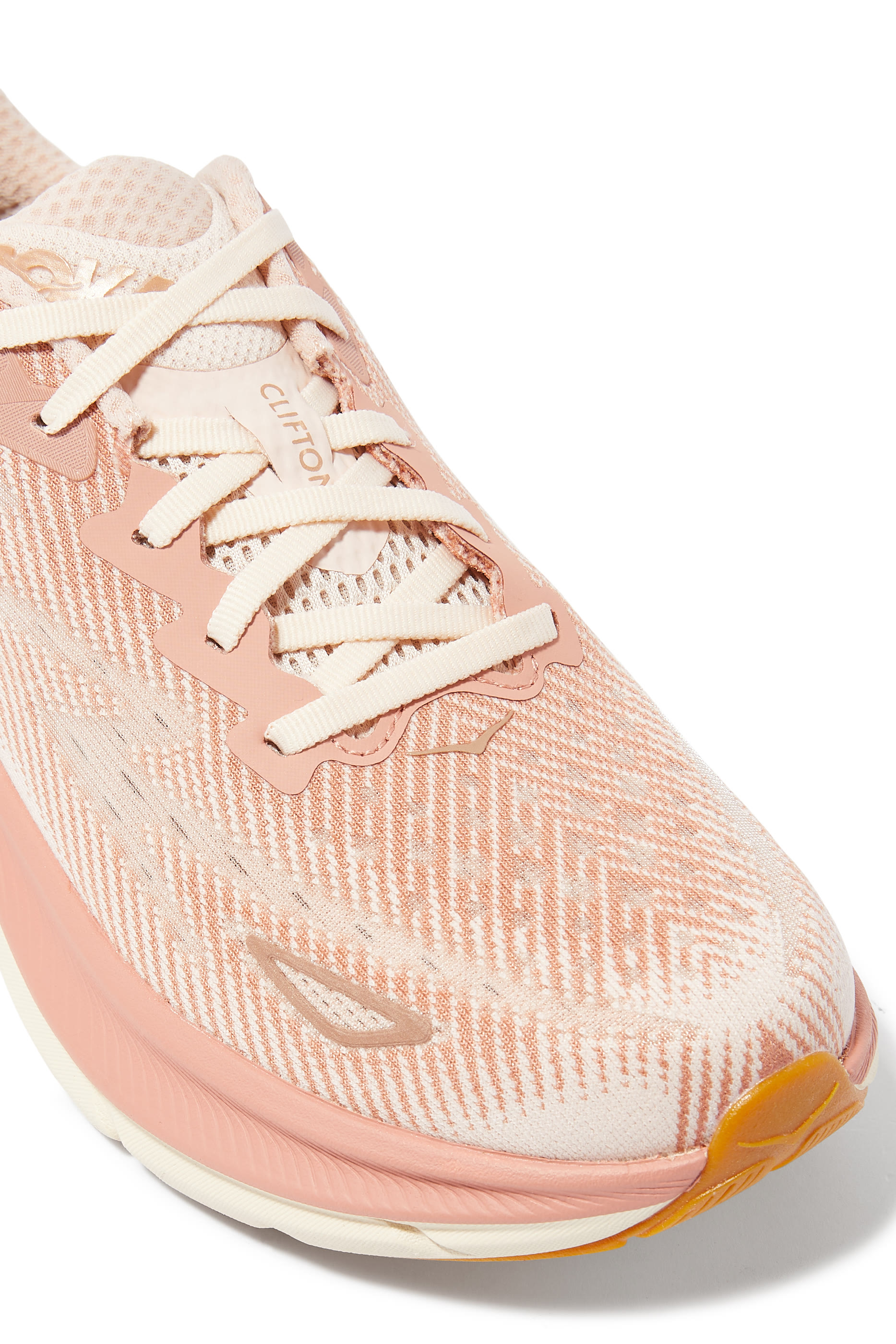 سنيكرز كليفتون 9