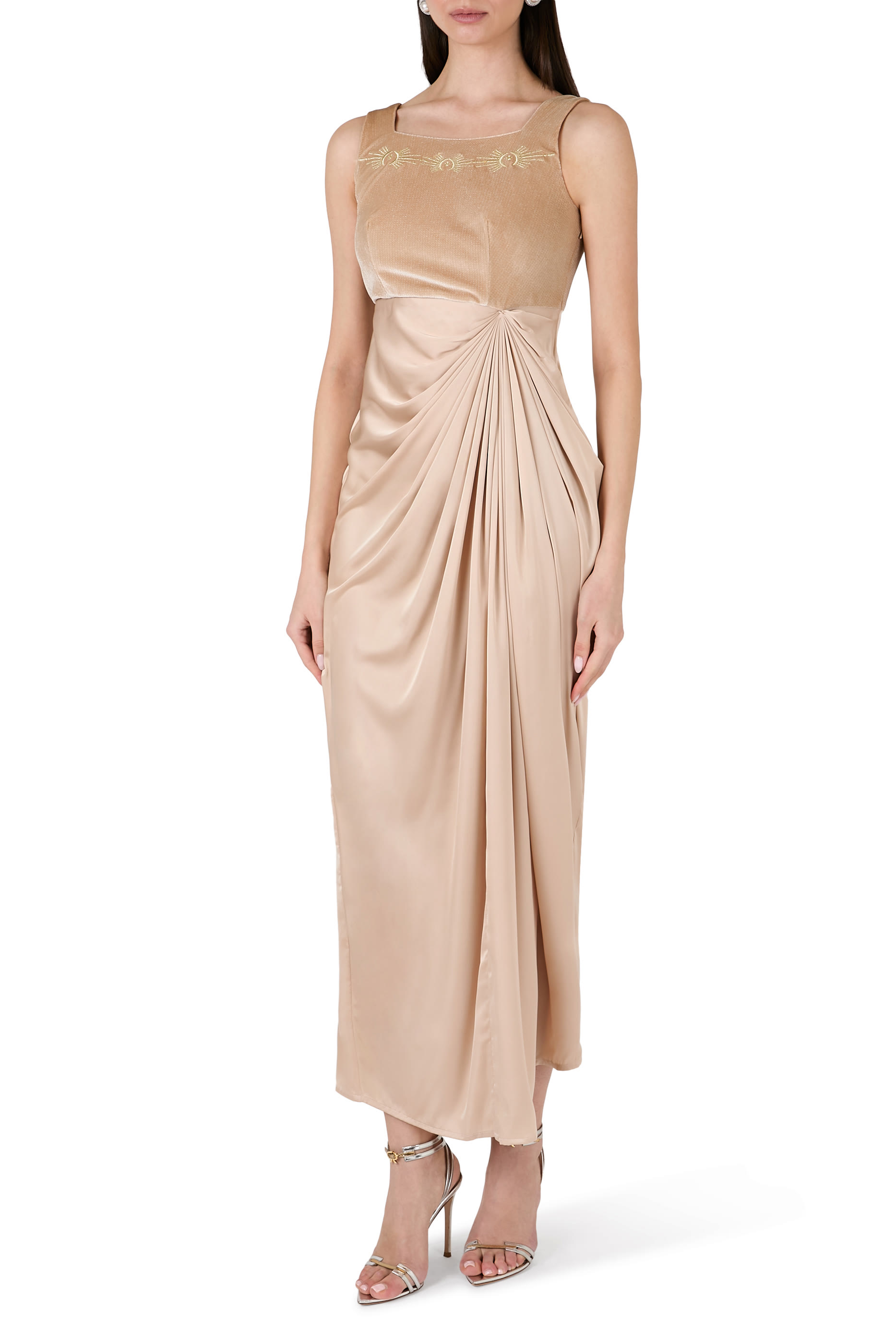 قفطان بتصميم ملفوف مخمل