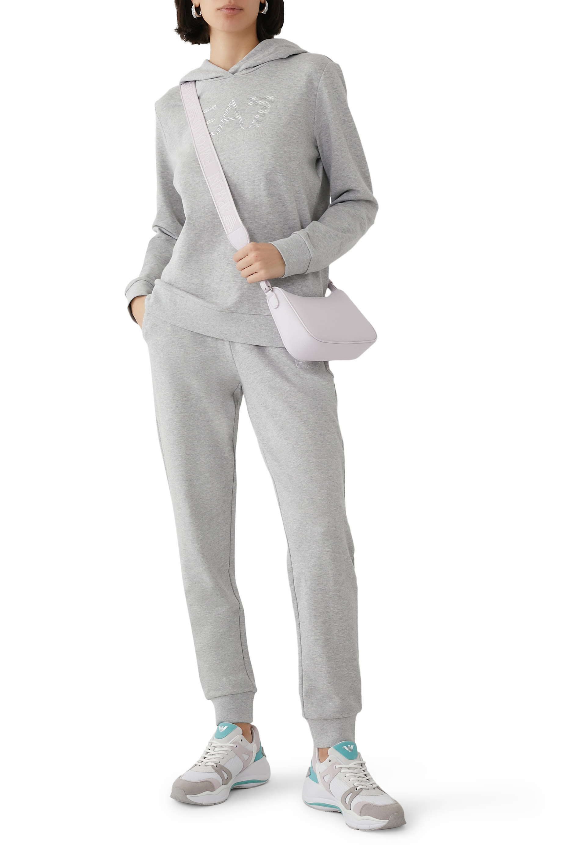 بنطال رياضي بشعار الماركة جرسيه