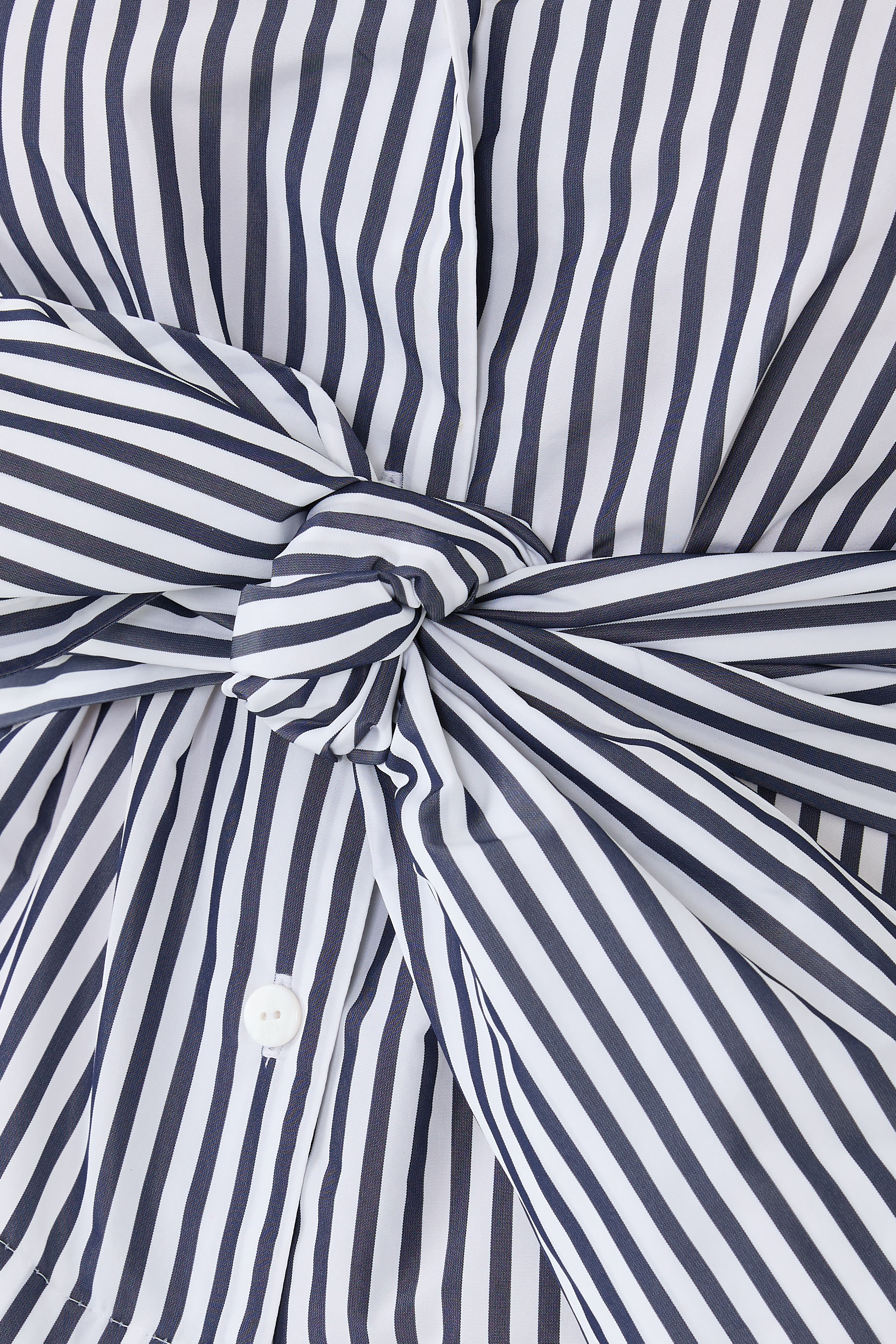 قميص مزين بعقدة فاي معاد تدويره