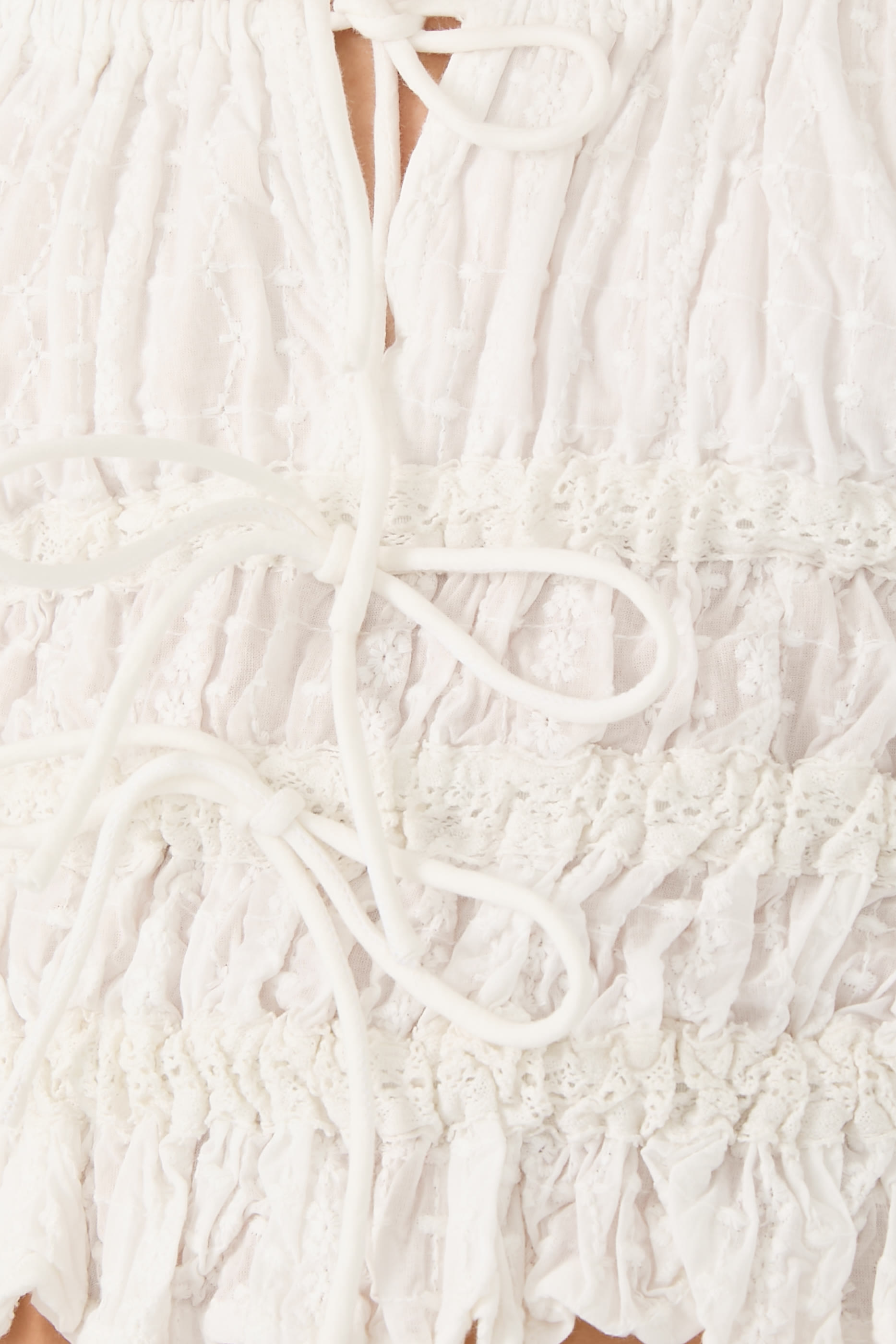 بلوزة إيلا قصيرة بكشكش