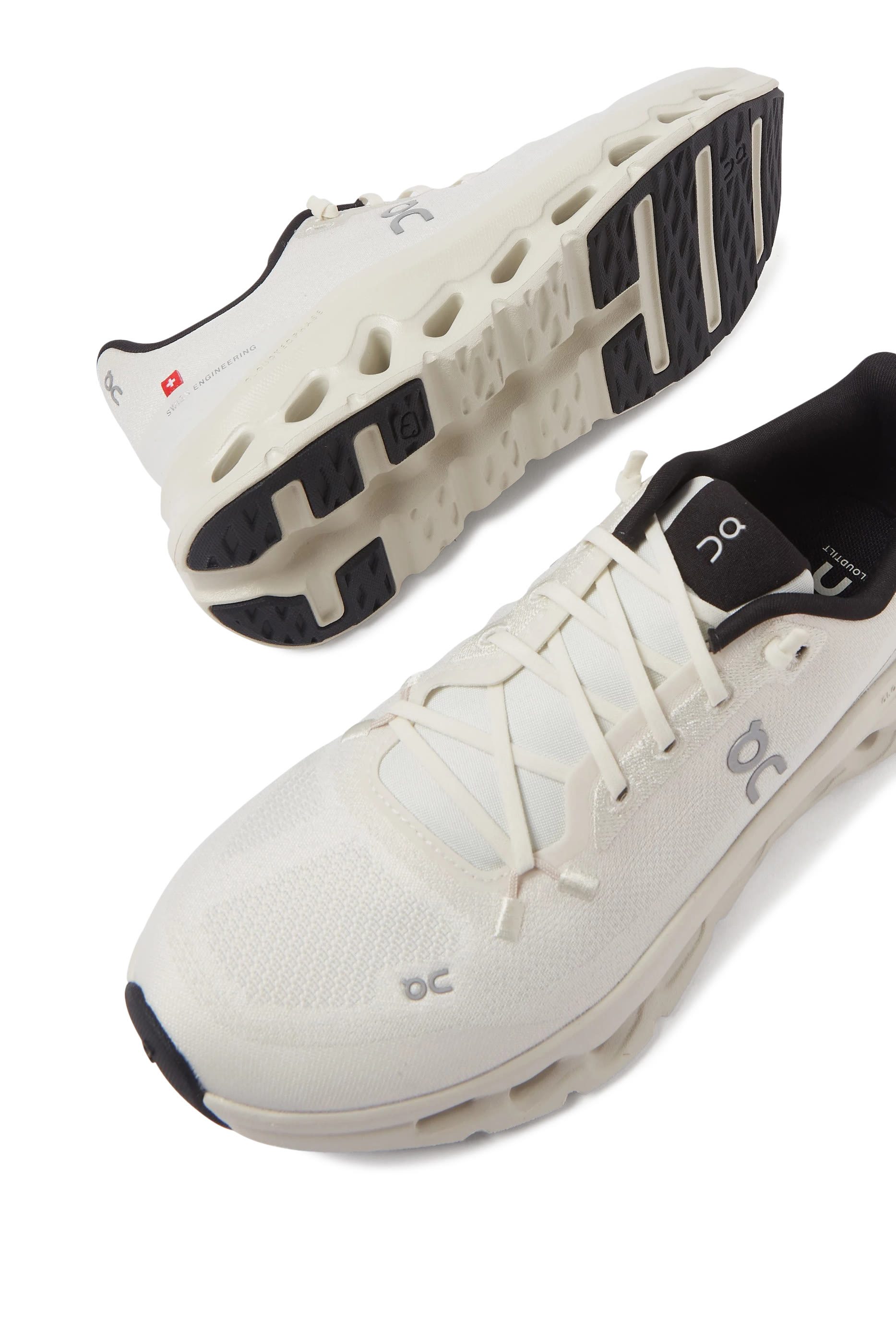 سنيكرز كلاودتيلت