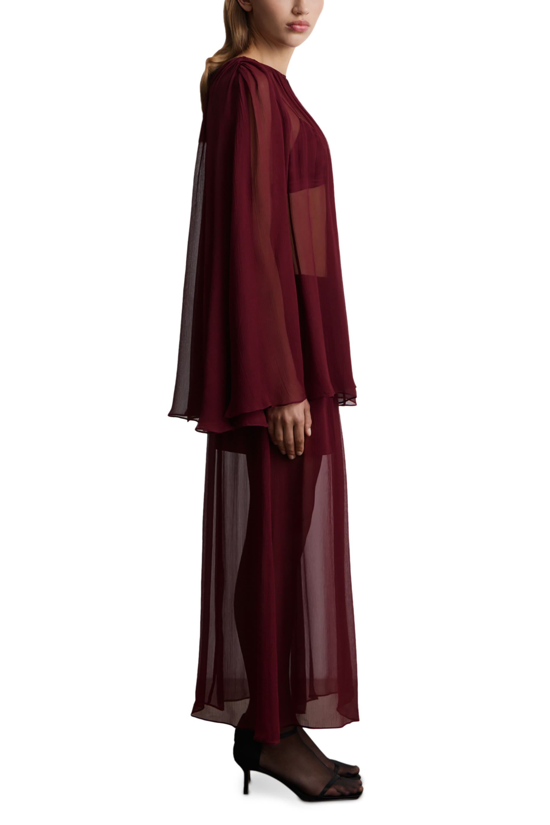 طقم حمالة صدر وكاب حرير شيفون