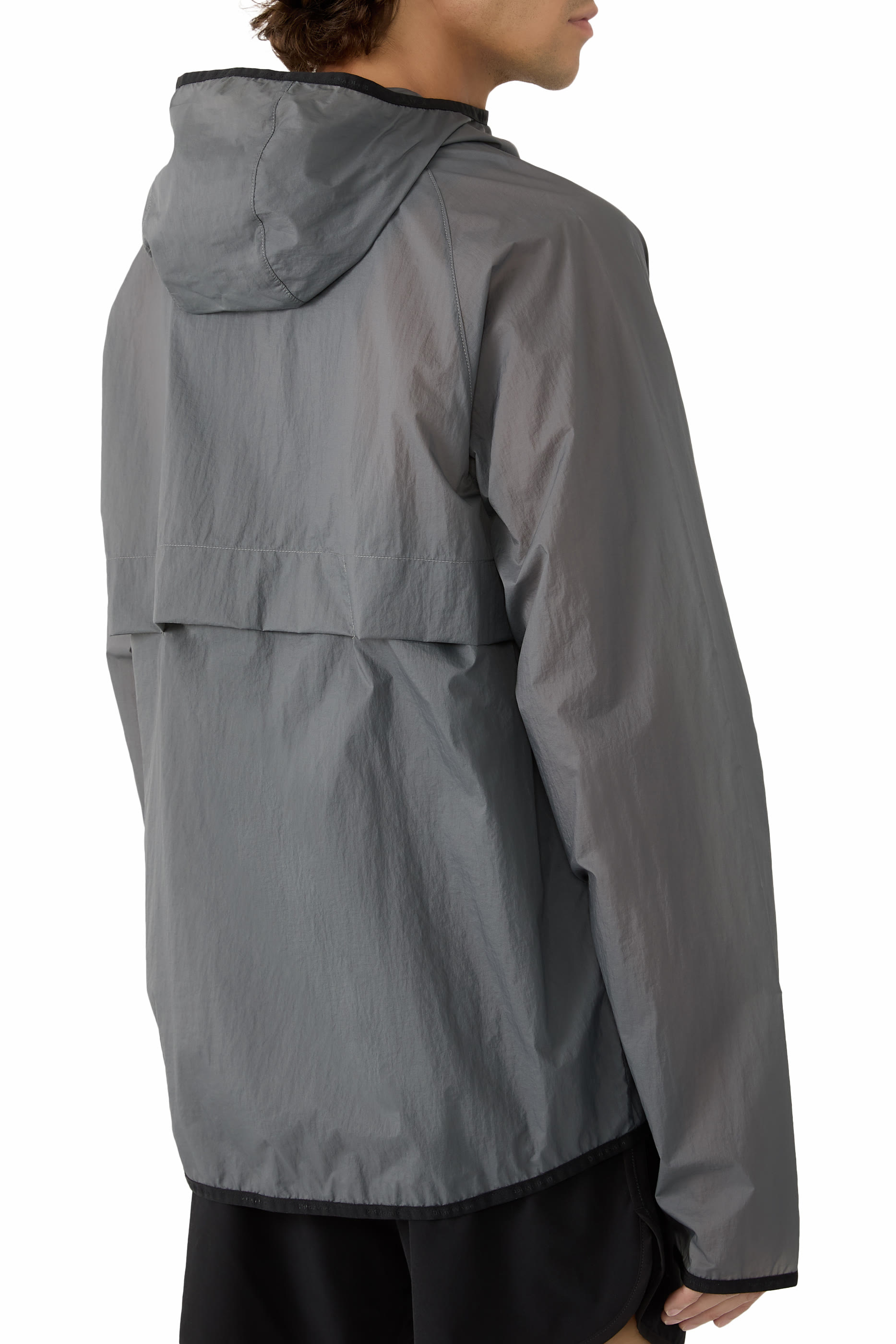 جاكيت دي دبليو ار مقاوم للرياح خفيف للغاية