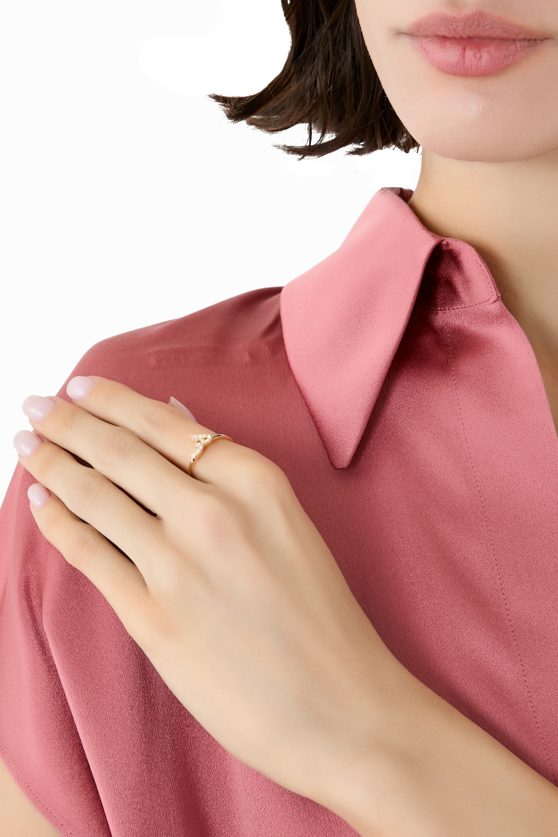 خاتم أولا بحلية حرف "هـ" مرصعة بالماس مقاس XS ذهب أصفر عيار 18