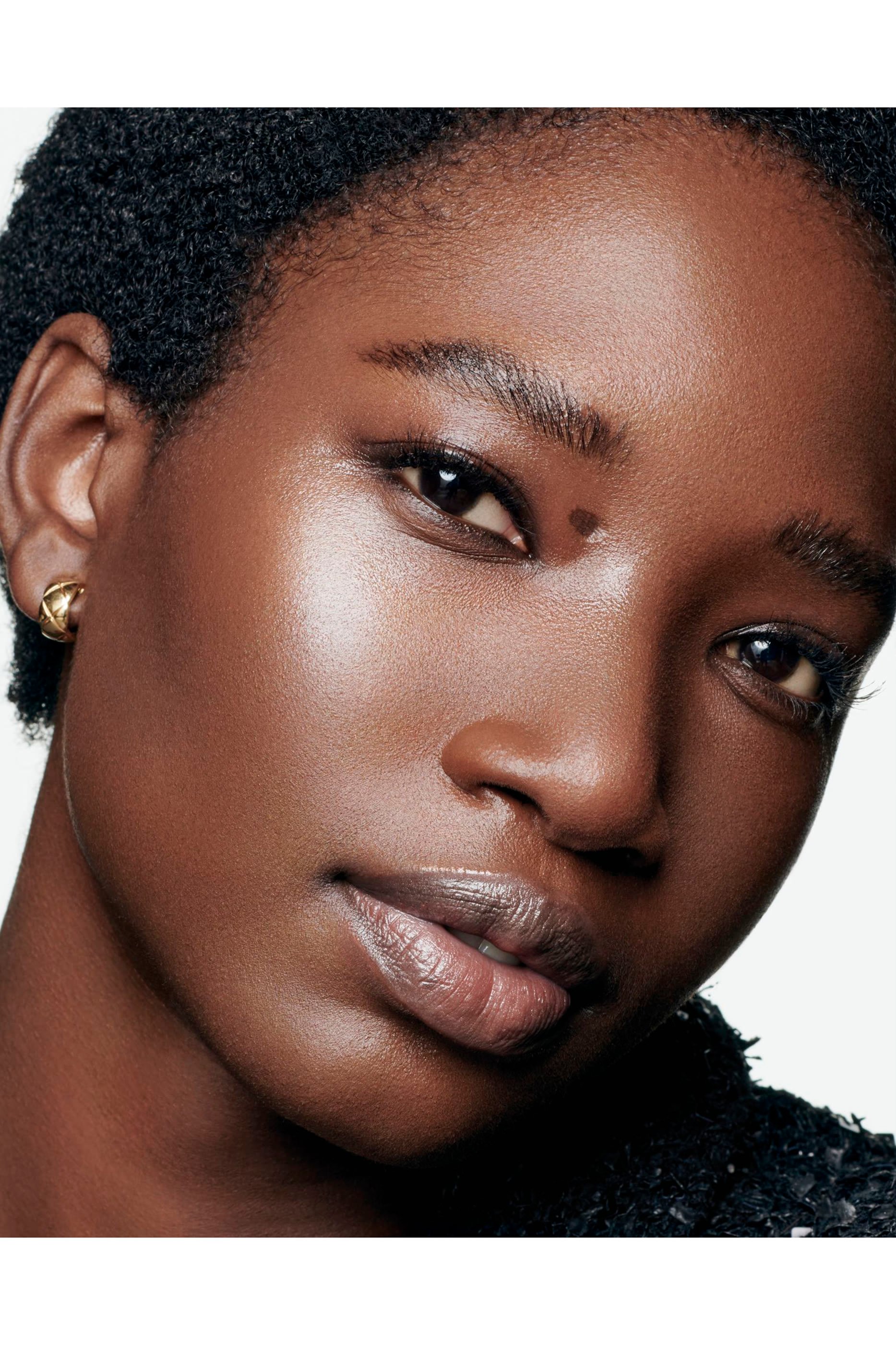 بلسم Baume Essentiel معزز للإشراقة متعدد الإستخدامات