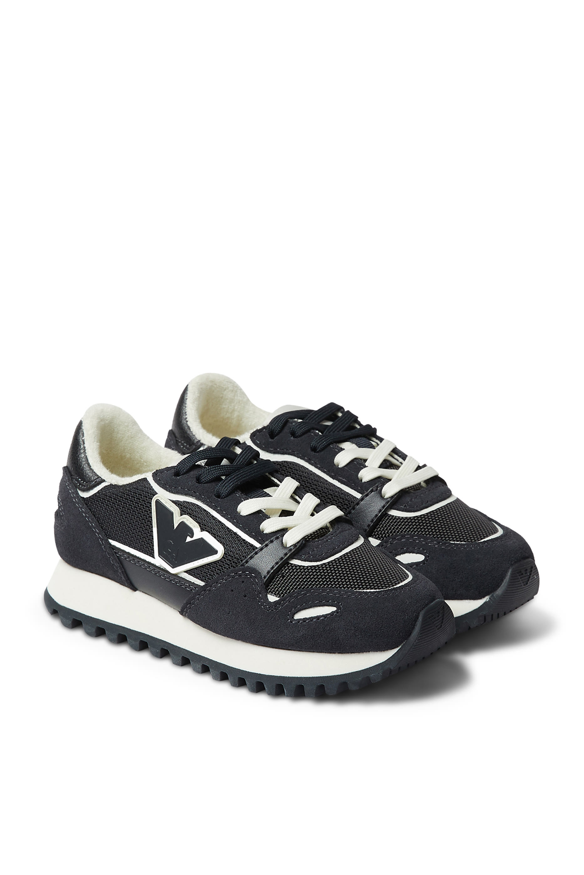 سنيكرز بشعار الماركة للأطفال