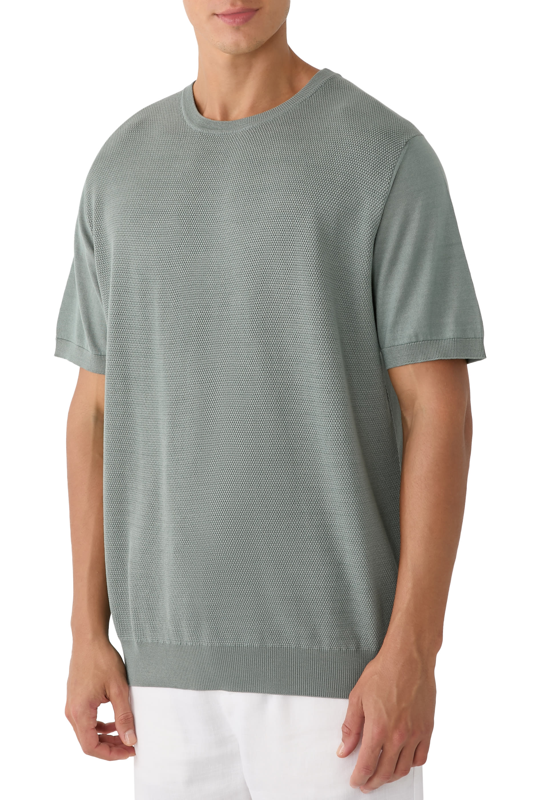 تيشيرت منسوج بياقة ضيقة