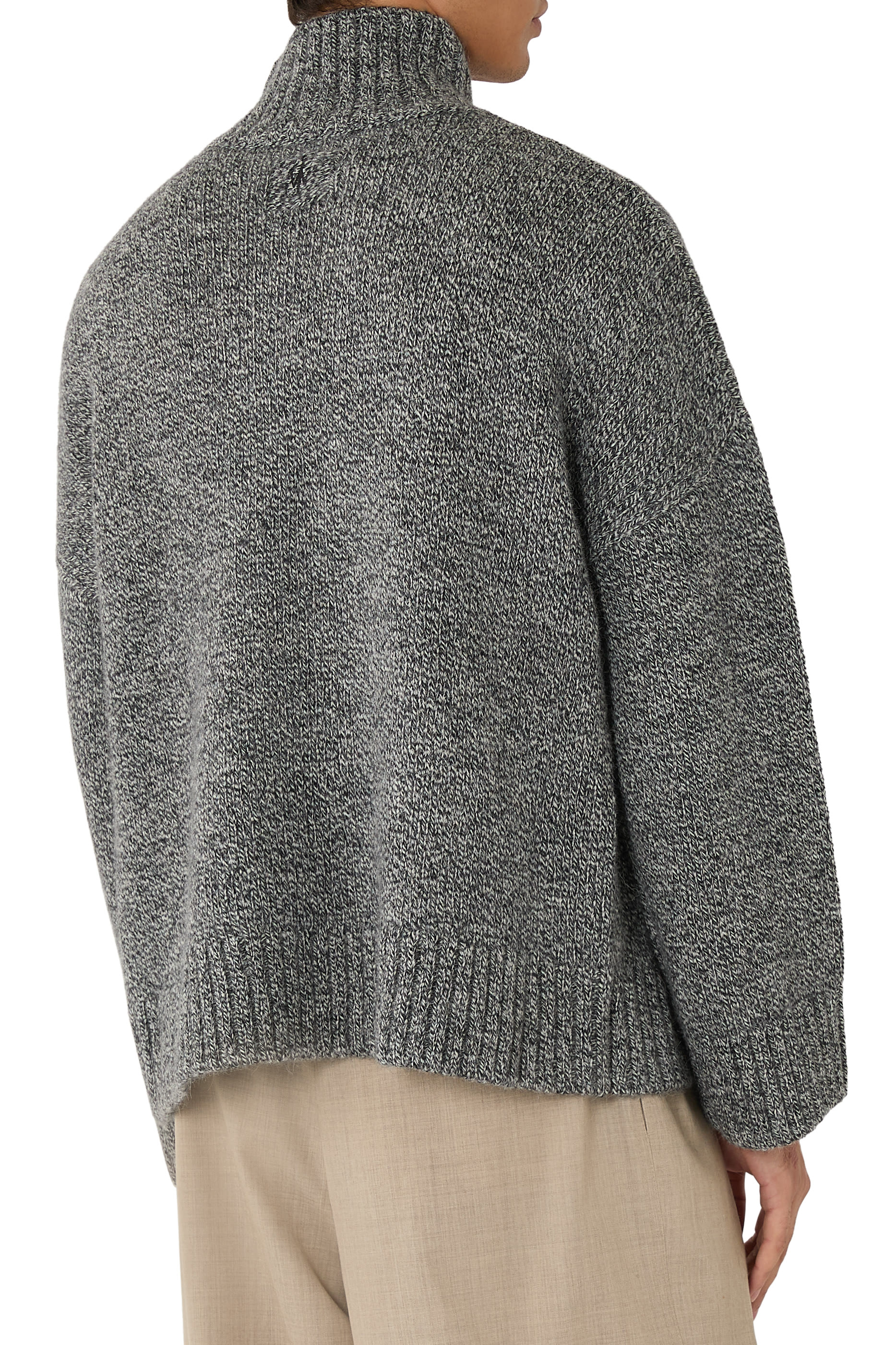 كنزة بجيب خارجي جلد