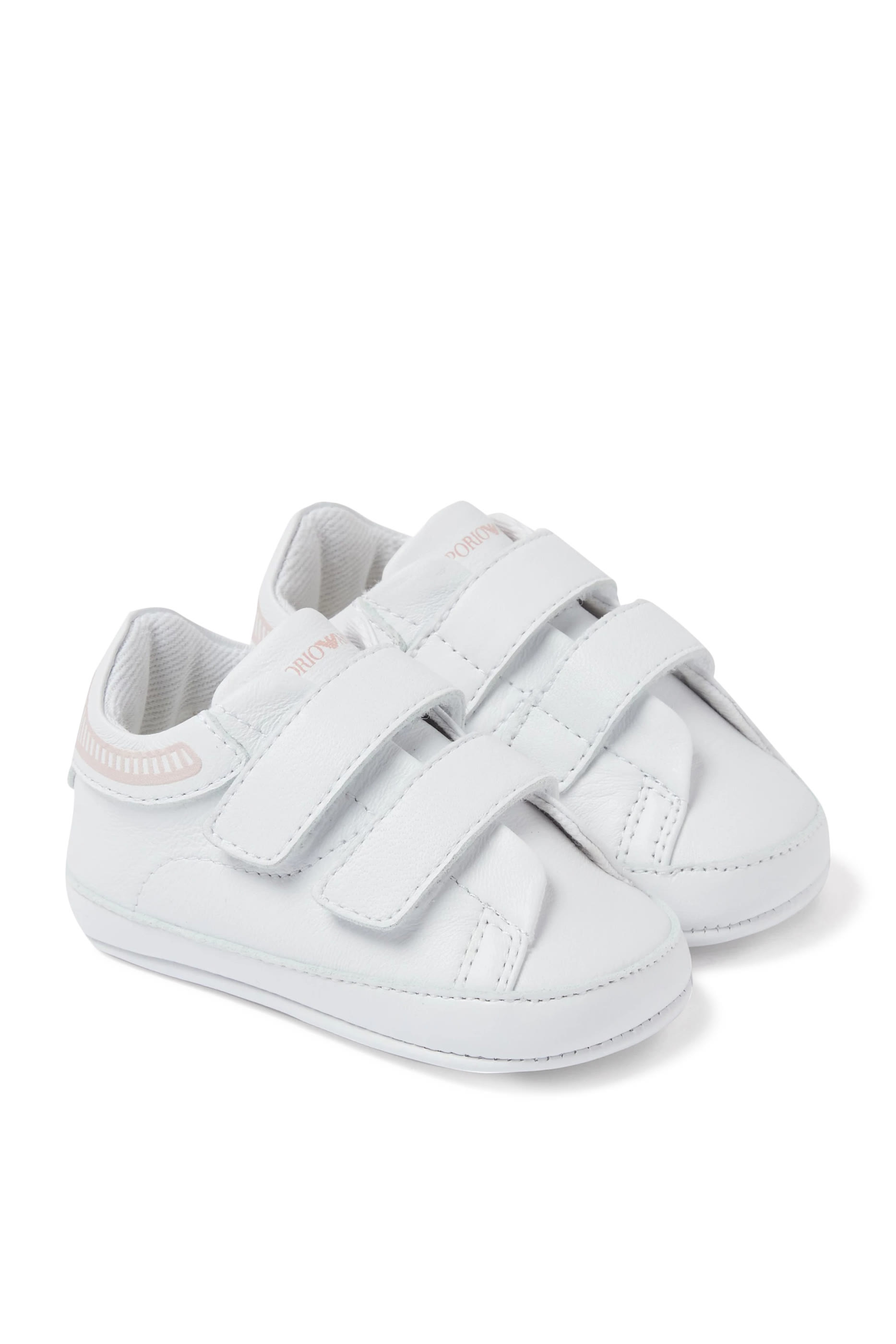 سنيكرز بشعار الماركة للأطفال