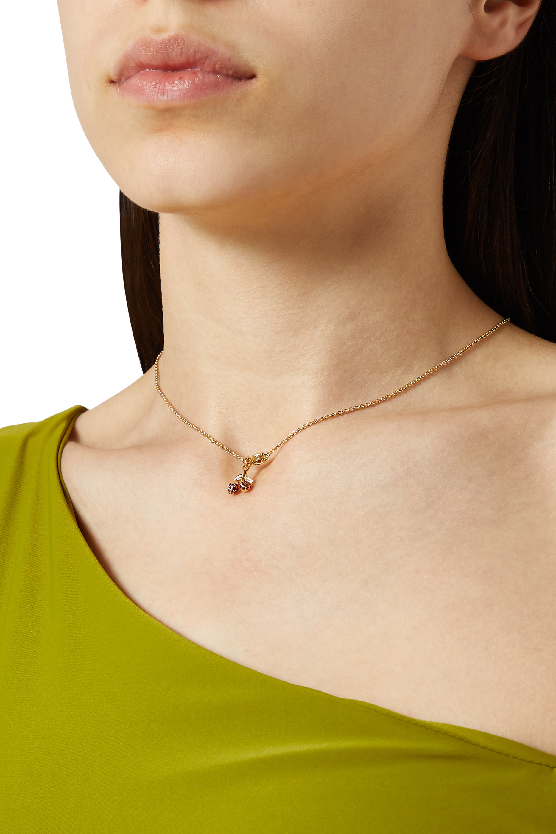 قلادة قصيرة بحلية كرز مرصعة بأحجار بافيه