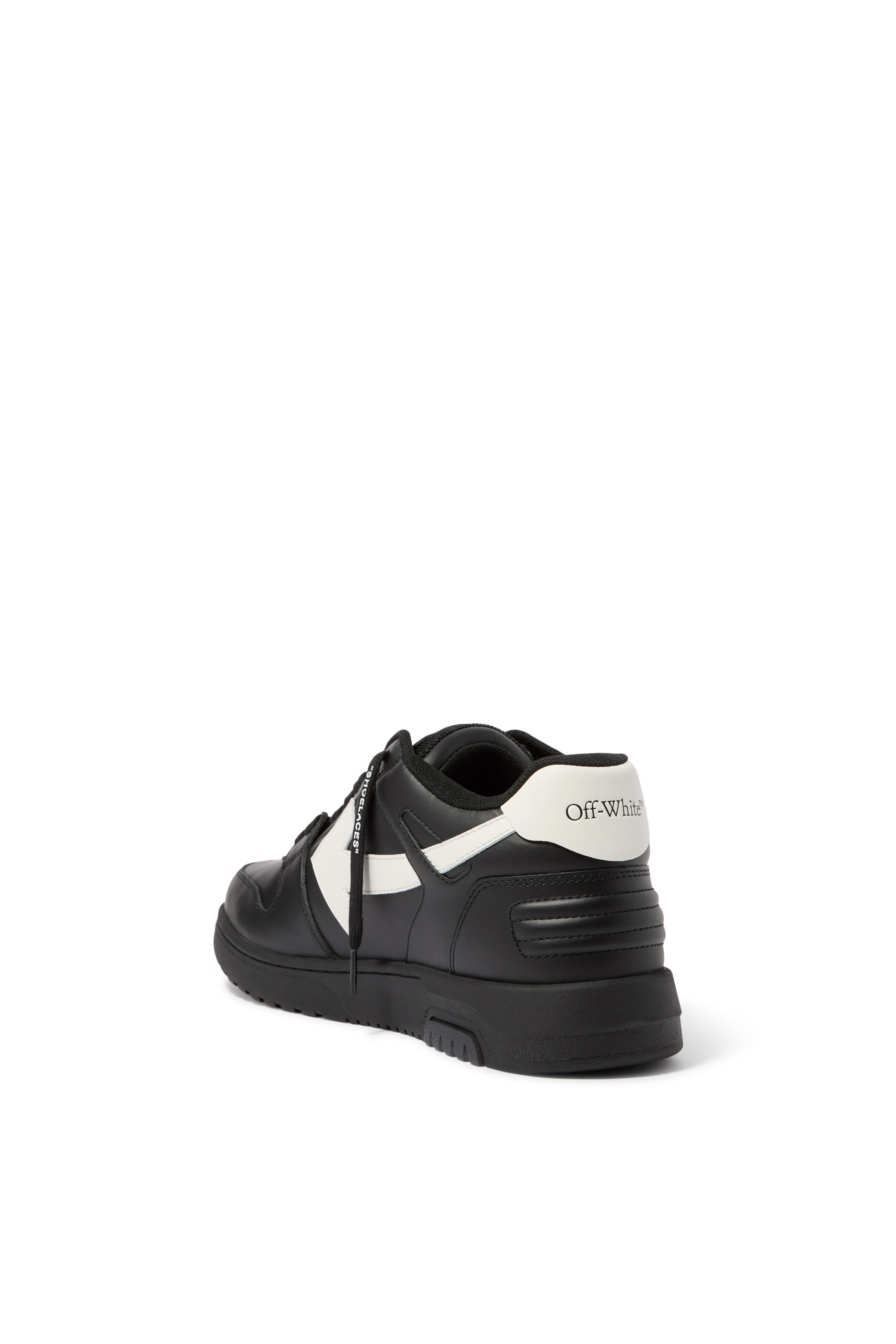 سنيكرز أوت أوف أوفيس