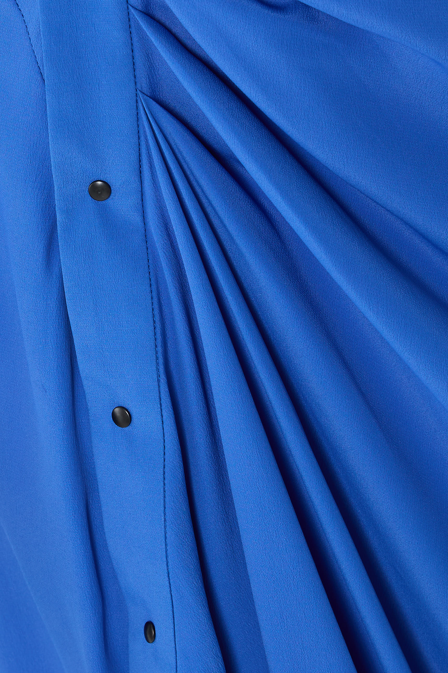 فستان بتصميم قميص غير متماثل