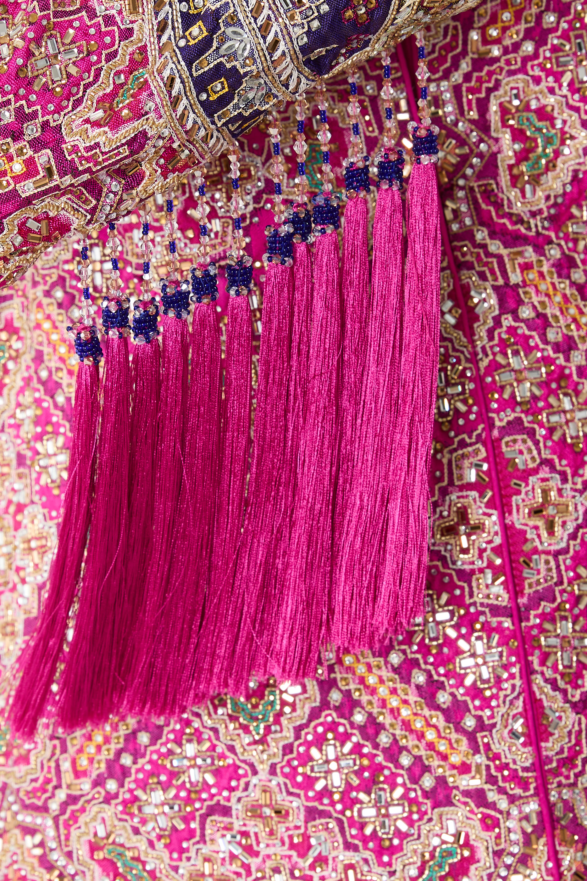 طقم جاكيت وتنورة باتولا فوشيا