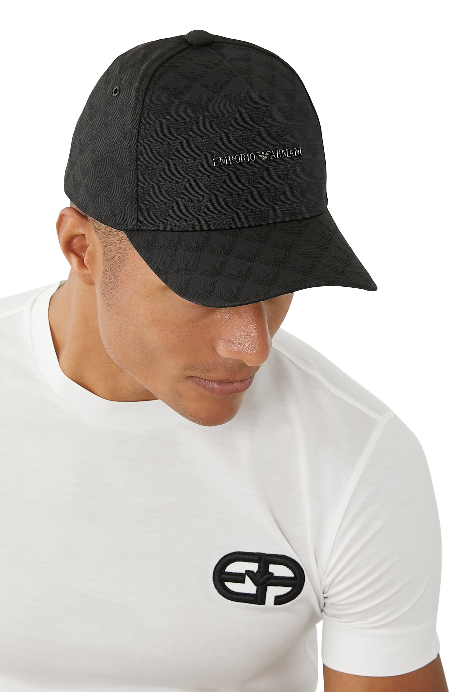 كاب بحروف شعار الماركة جاكار