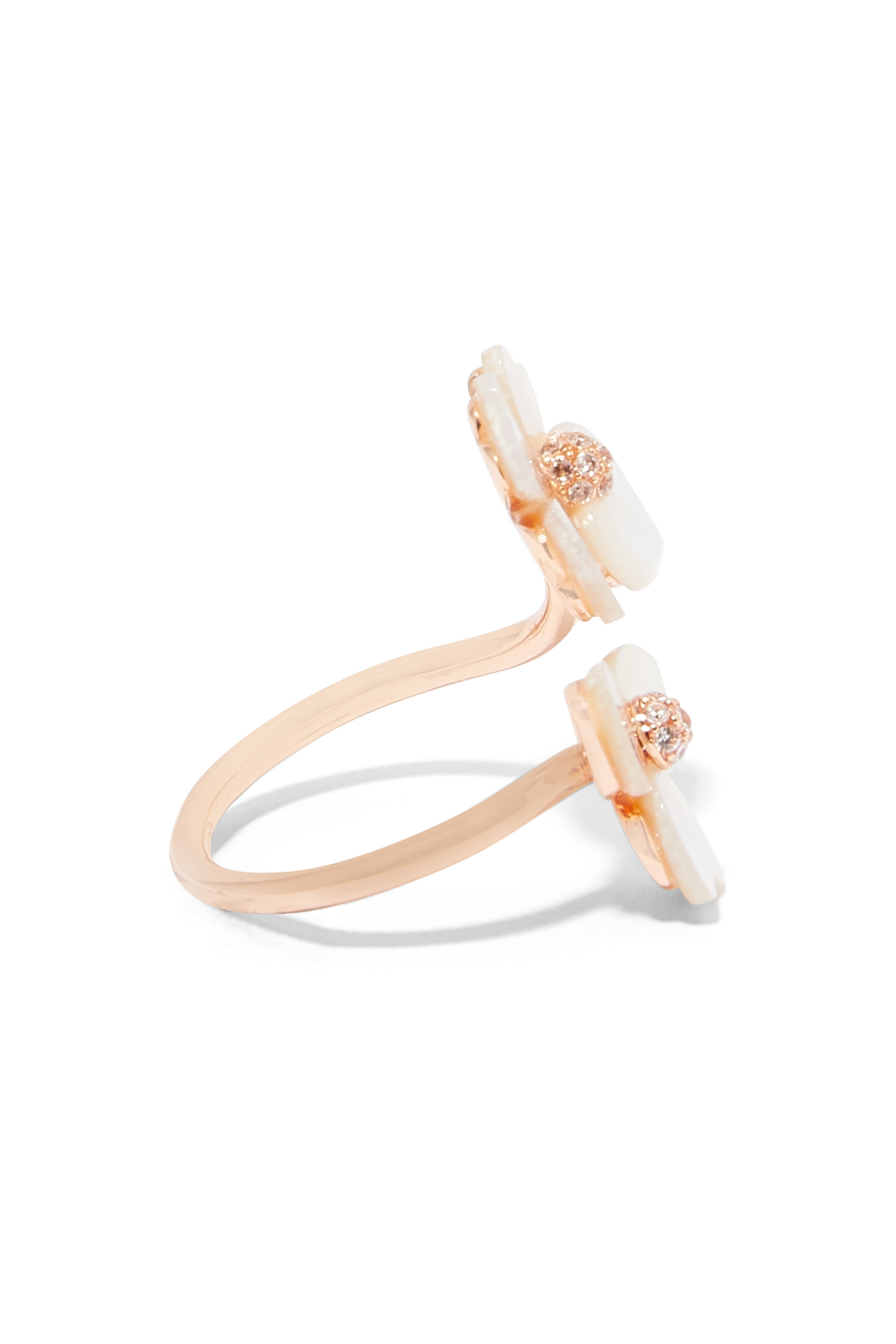 خاتم ملفوف بتصميم زهرة بانسي