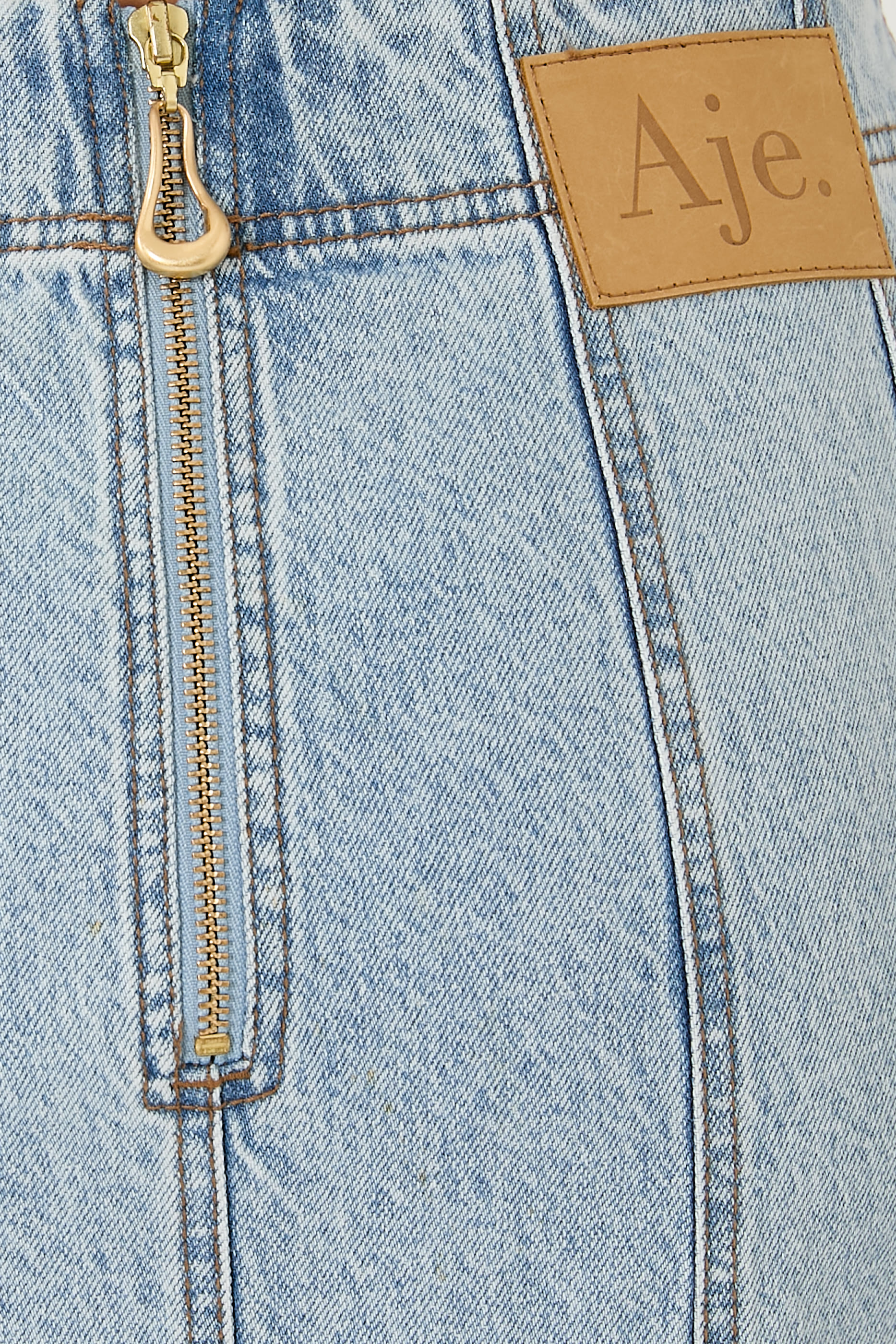 تنورة متوسطة الطول دنيم