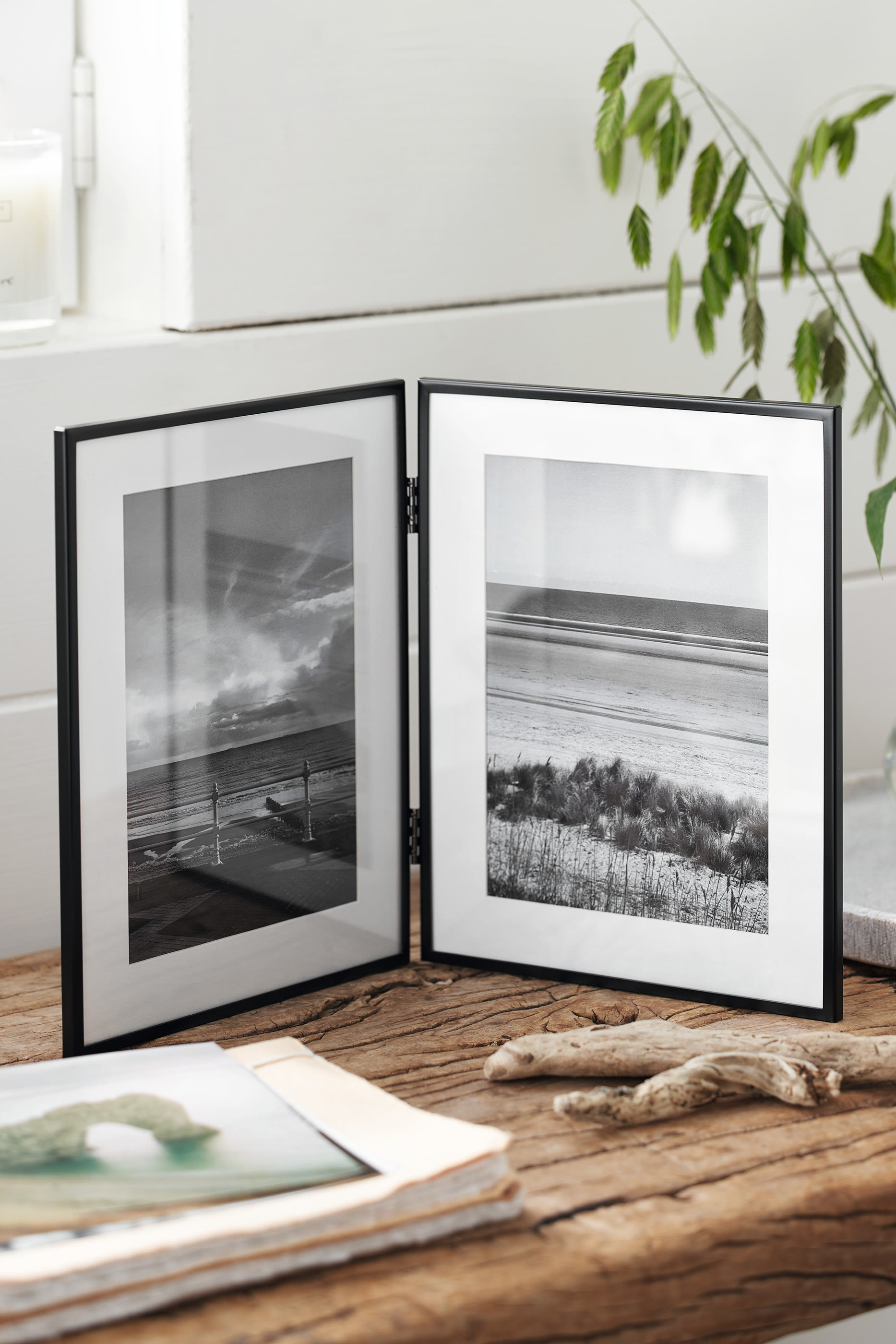 إطار صور رفيع بمفصلات مزدوجة