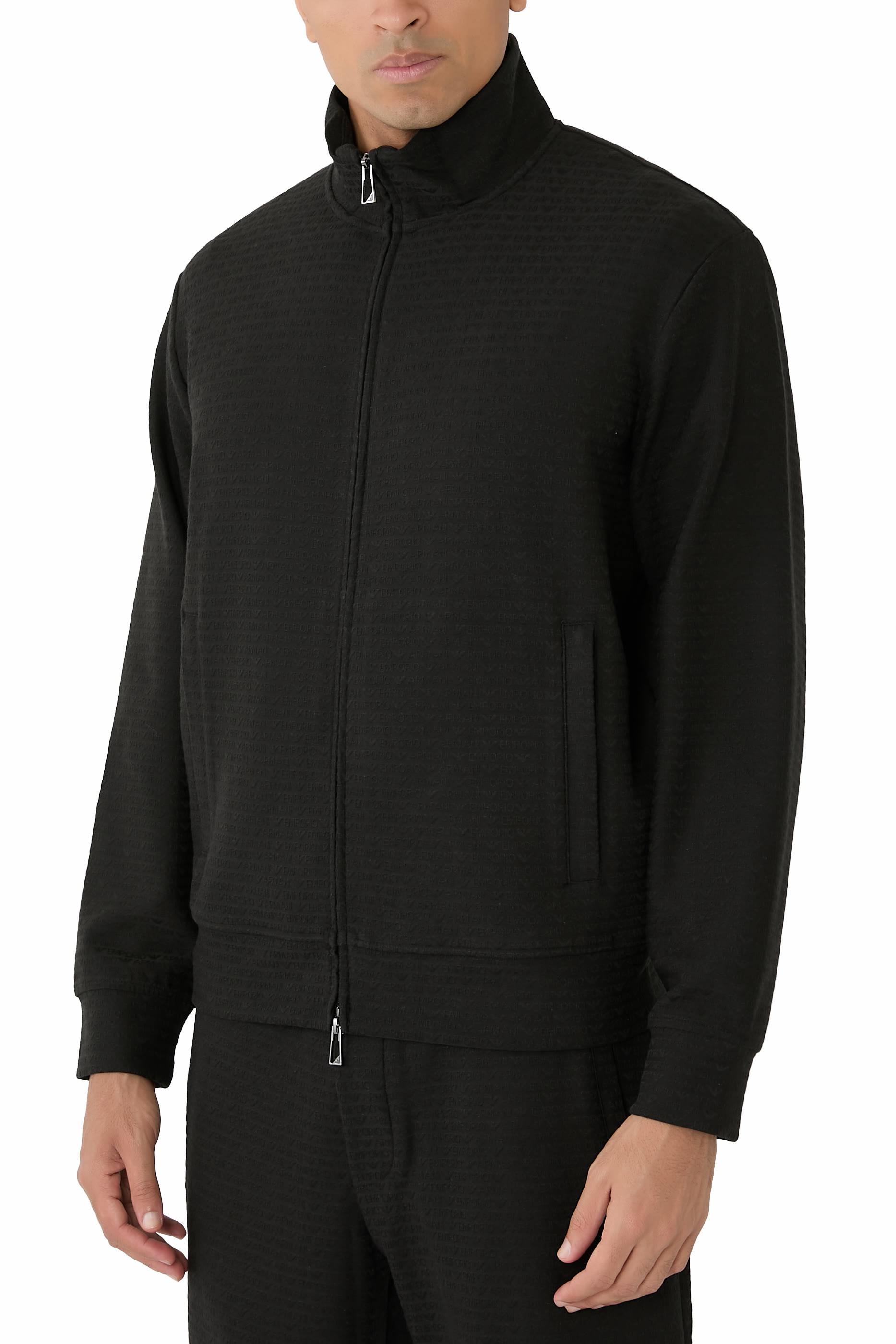 سويت شيرت بسحاب وشعار الماركة