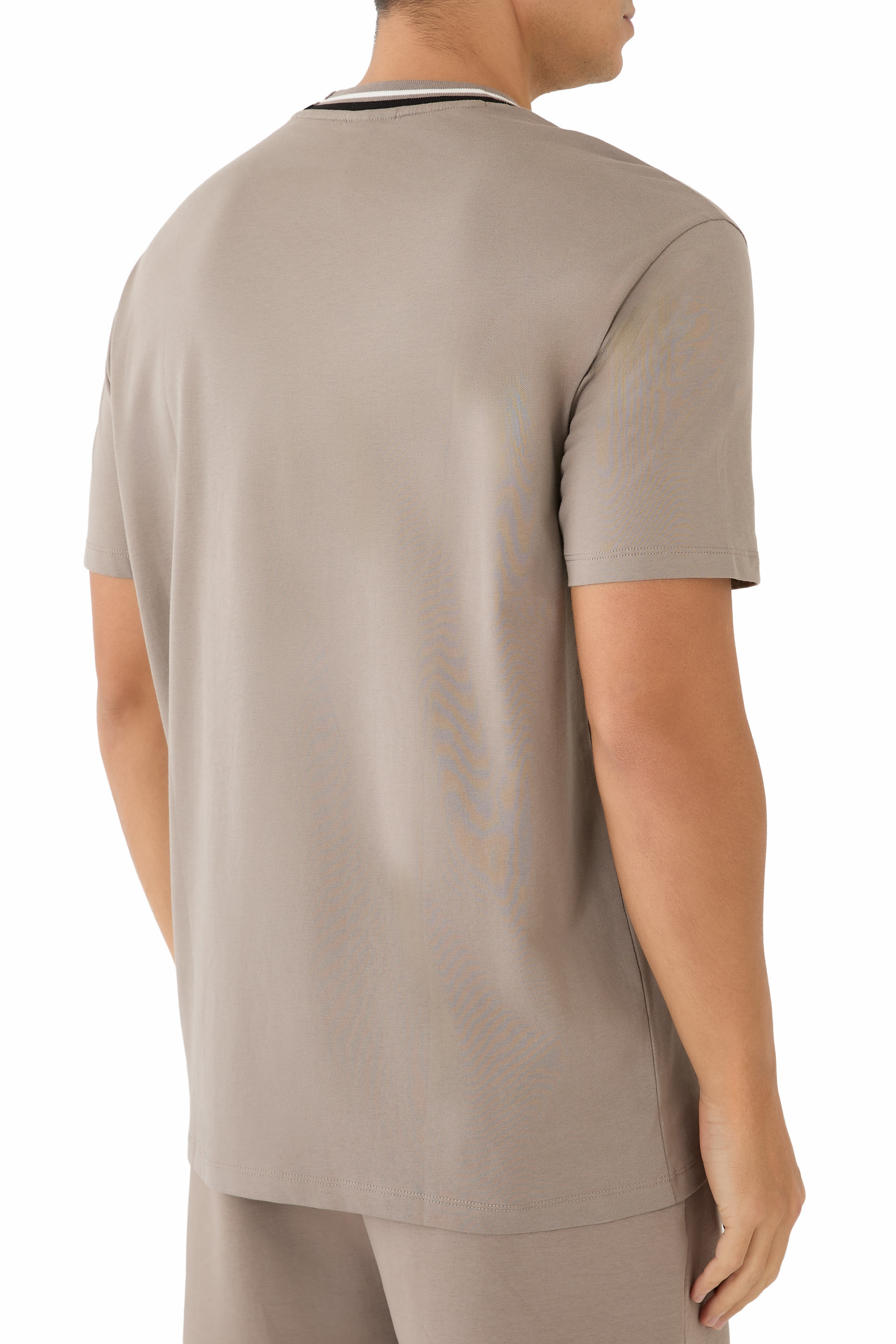 تيشيرت ون بلوك اب بشعار الماركة