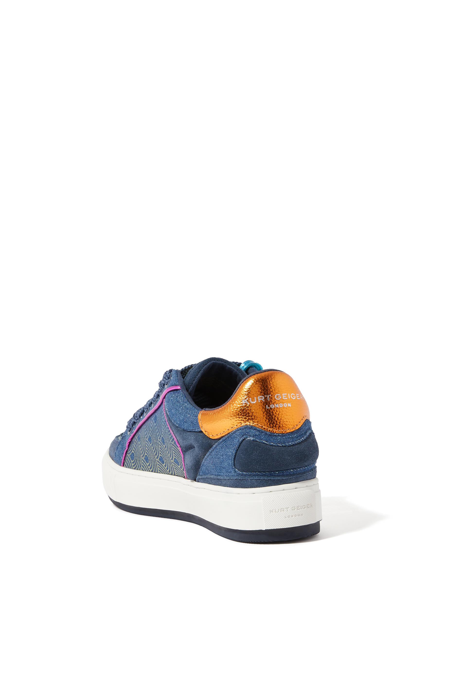 سنيكرز ساوثبانك بشارة