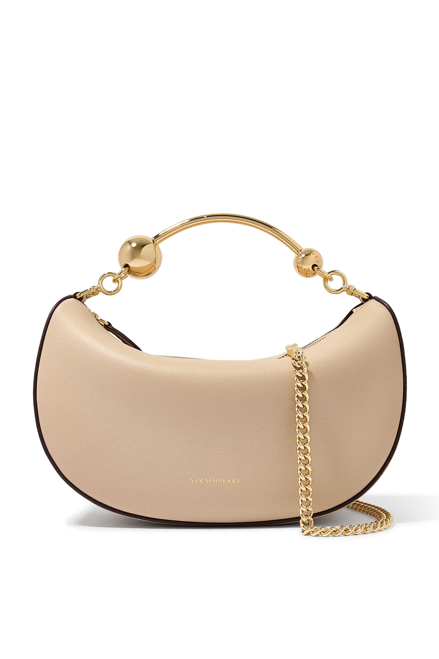 حقيبة بتصميم هلال 