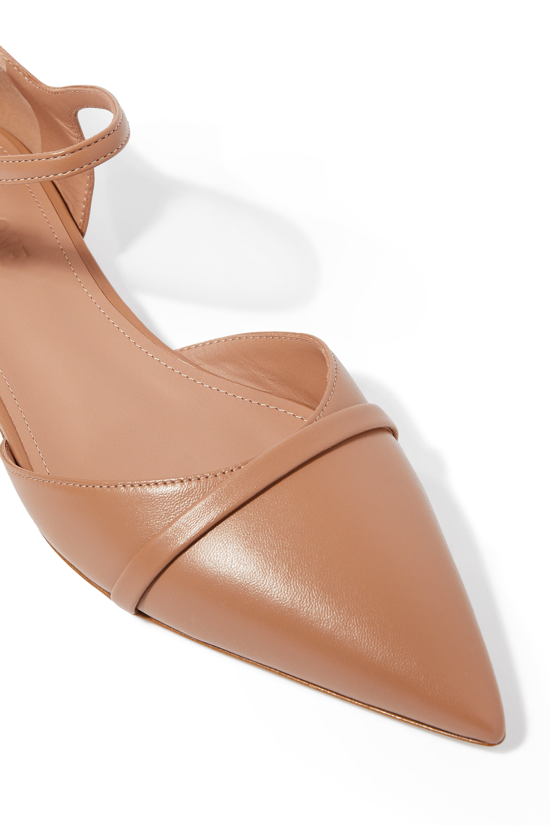 حذاء بالرينا اولا بلاش بنعل مسطح جلد