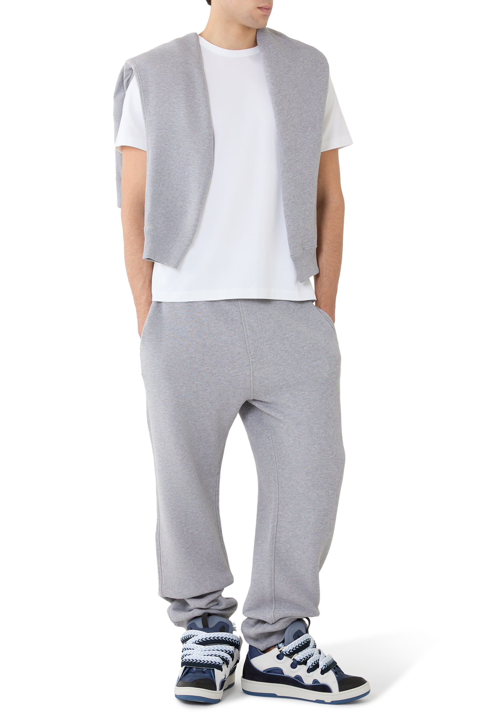 تيشيرت بشعار الماركة