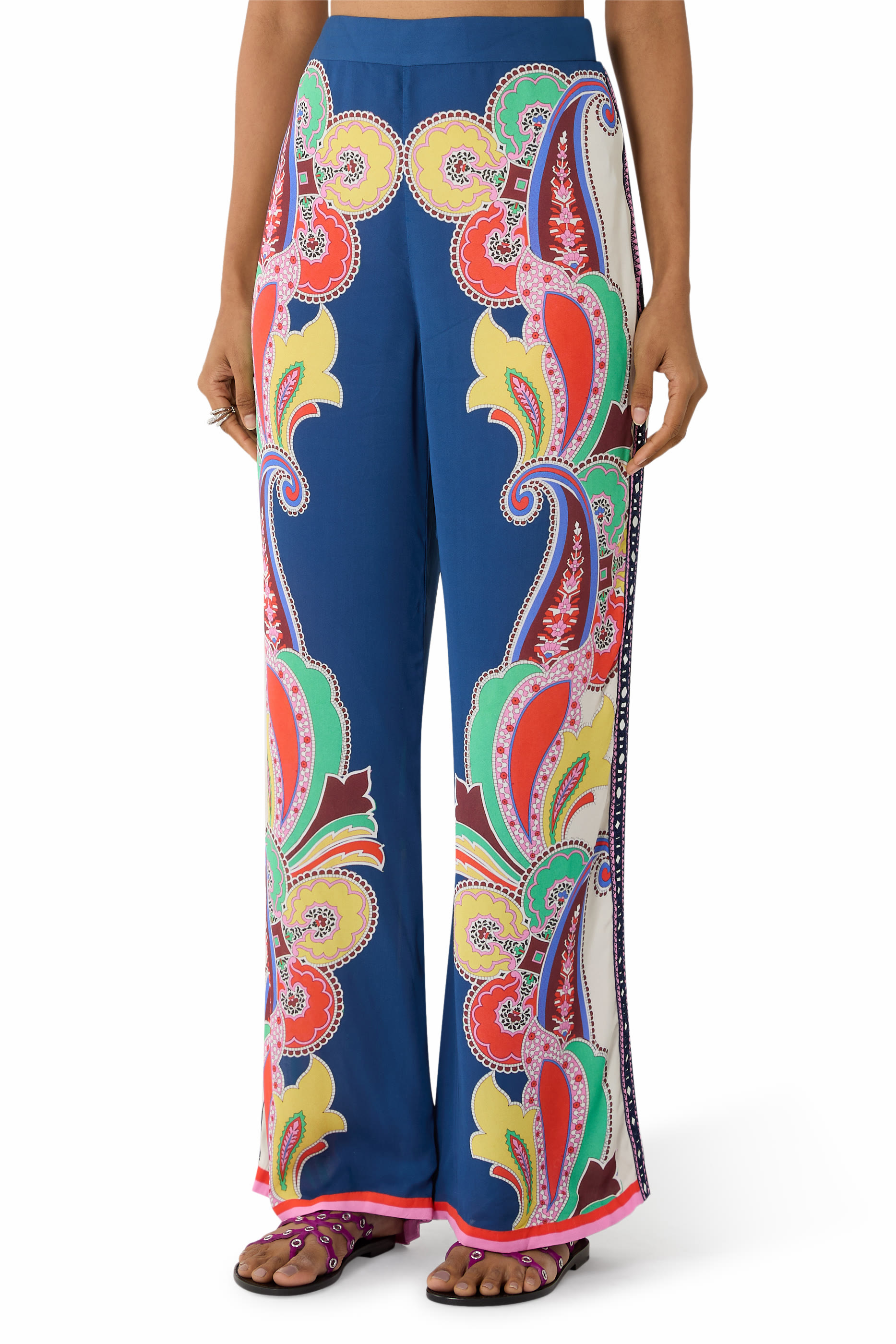 طقم جاميوار بنقشة وتفاصيل بتصميم حبل