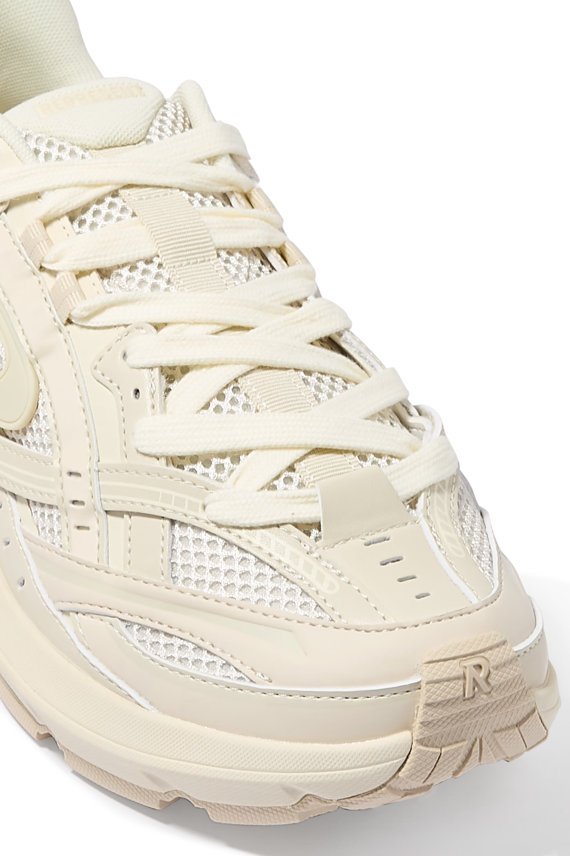 سنيكرز ستورم