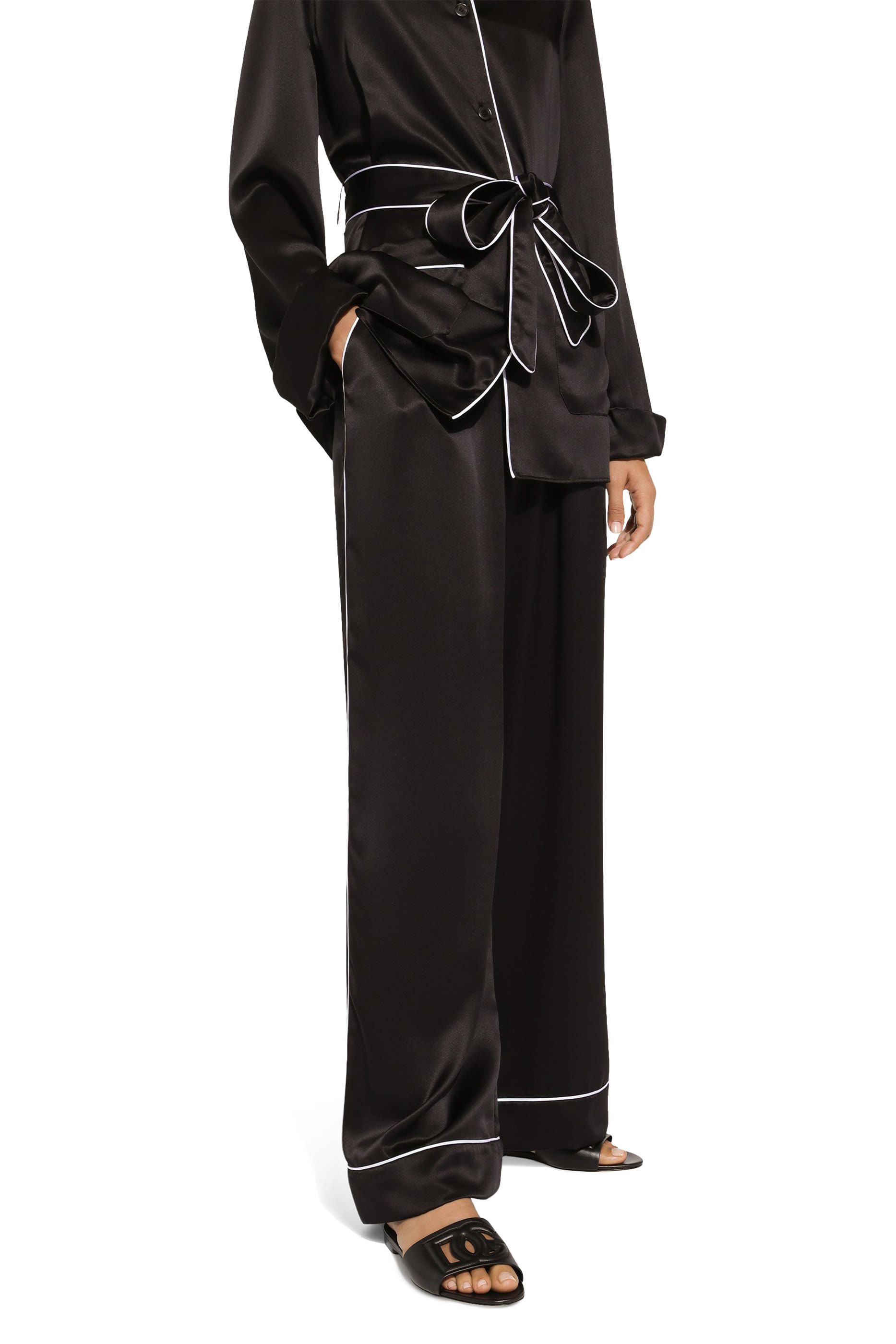 قميص بيجامة بحواف ملفوفة بلون مغاير حرير