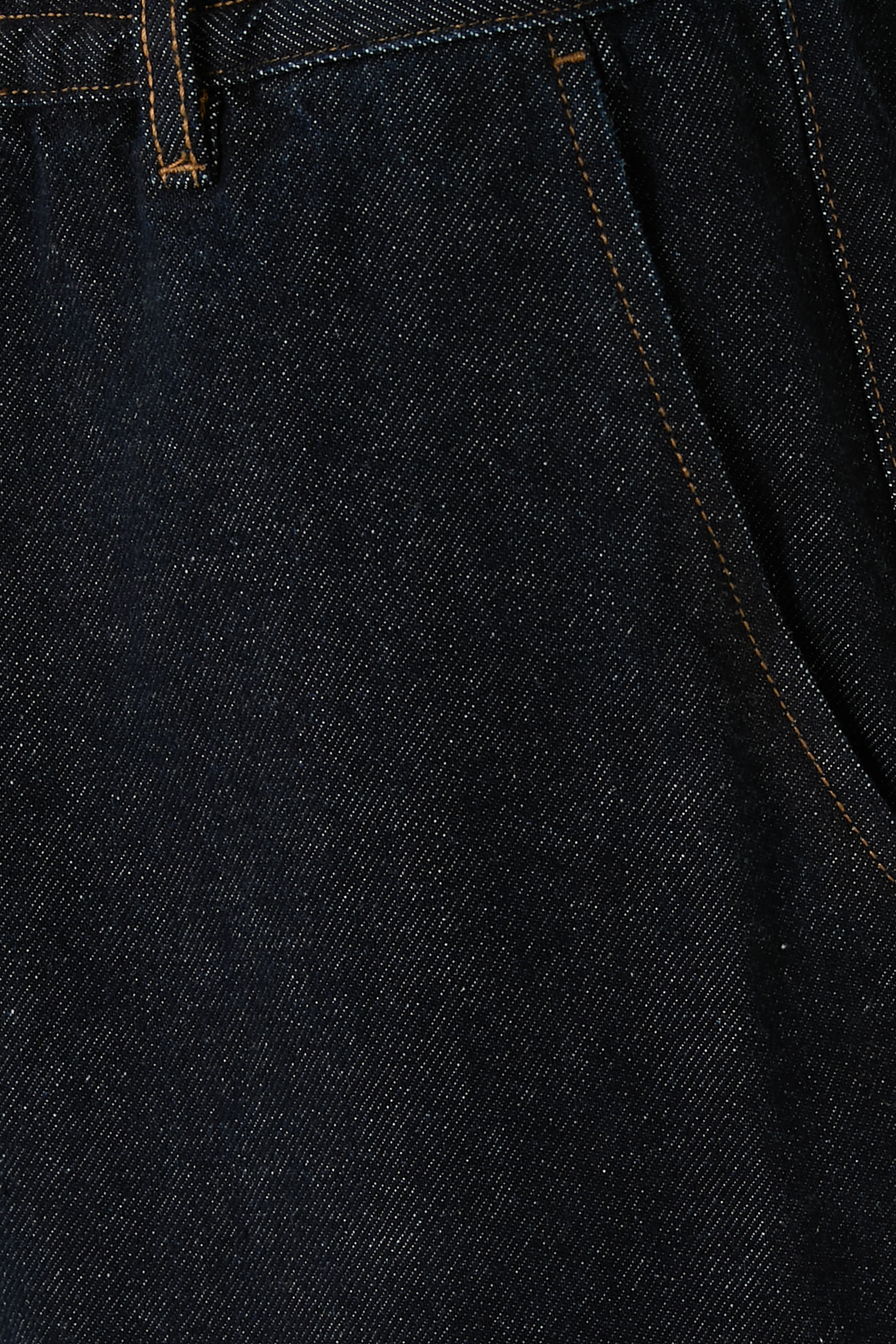 بنطال كلاي بطبقة إضافية على الركبتين