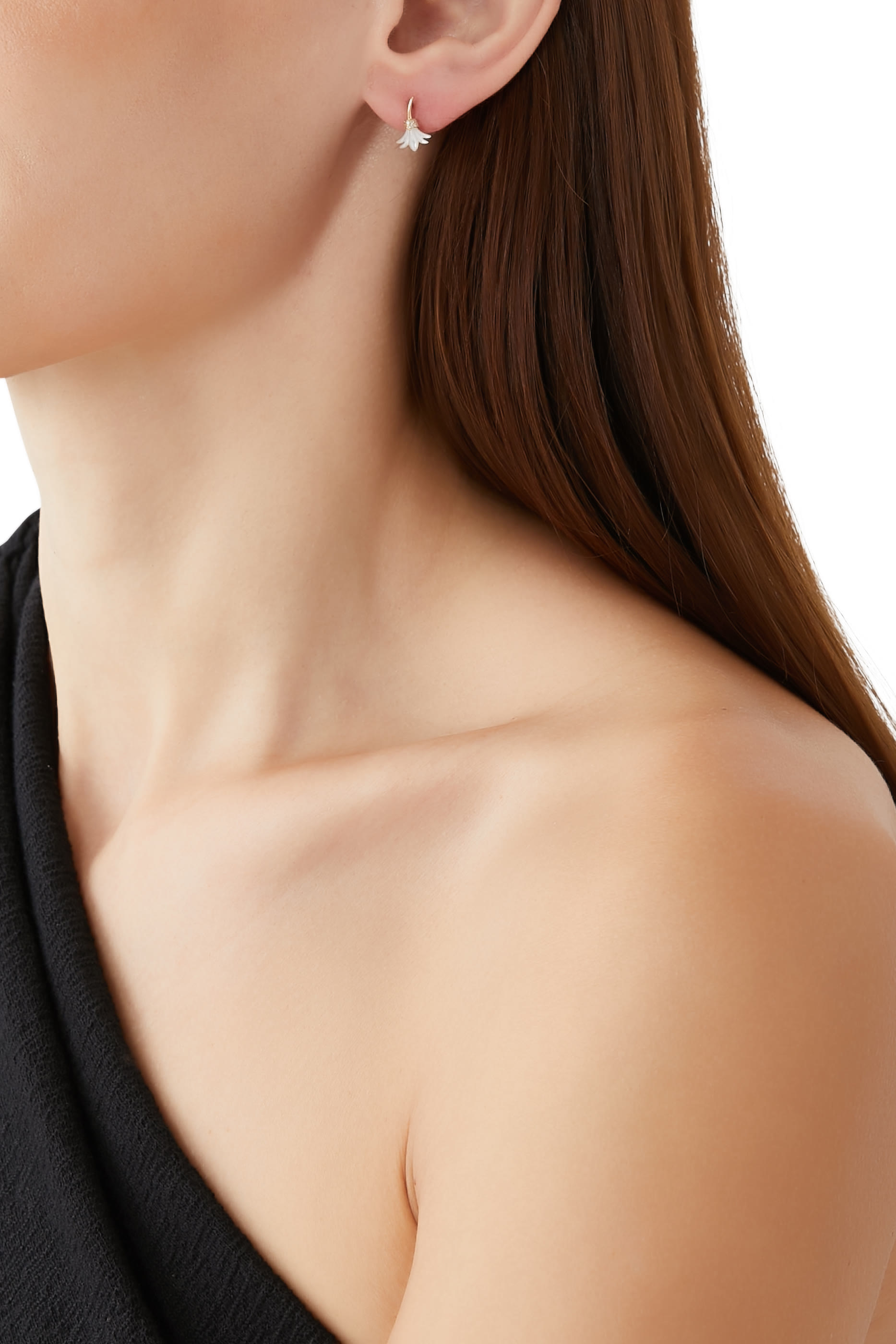 أقراط سايكدليا مرصعة بالماس وعرق لؤلؤ ذهب أصفر عيار 18