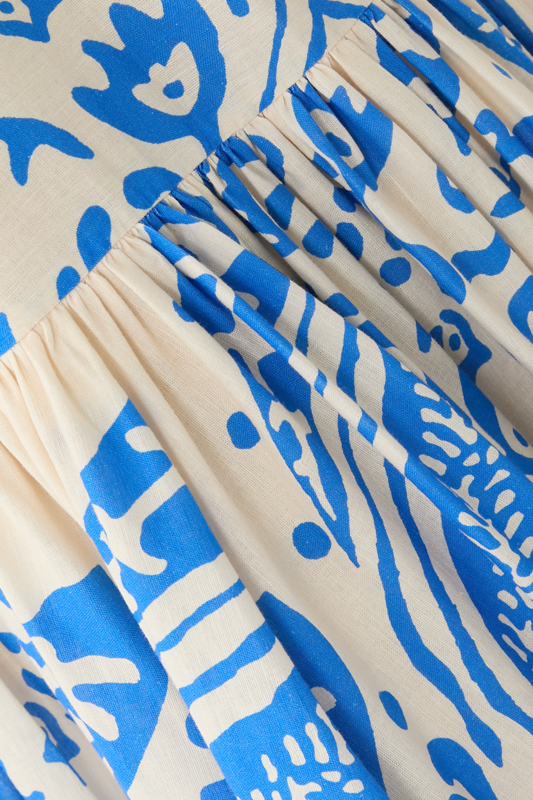 فستان إليسا