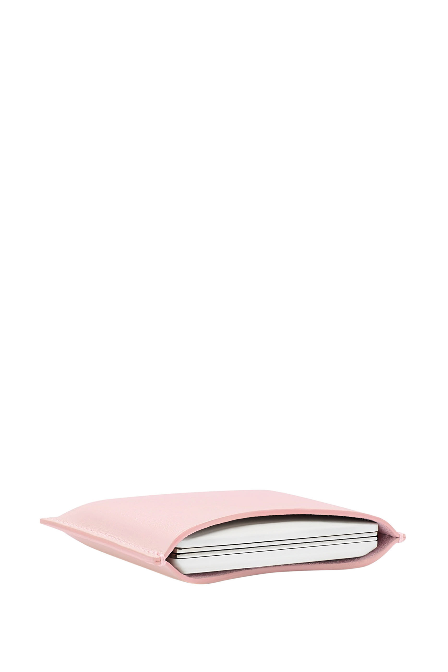 حقيبة صغيرة جلد