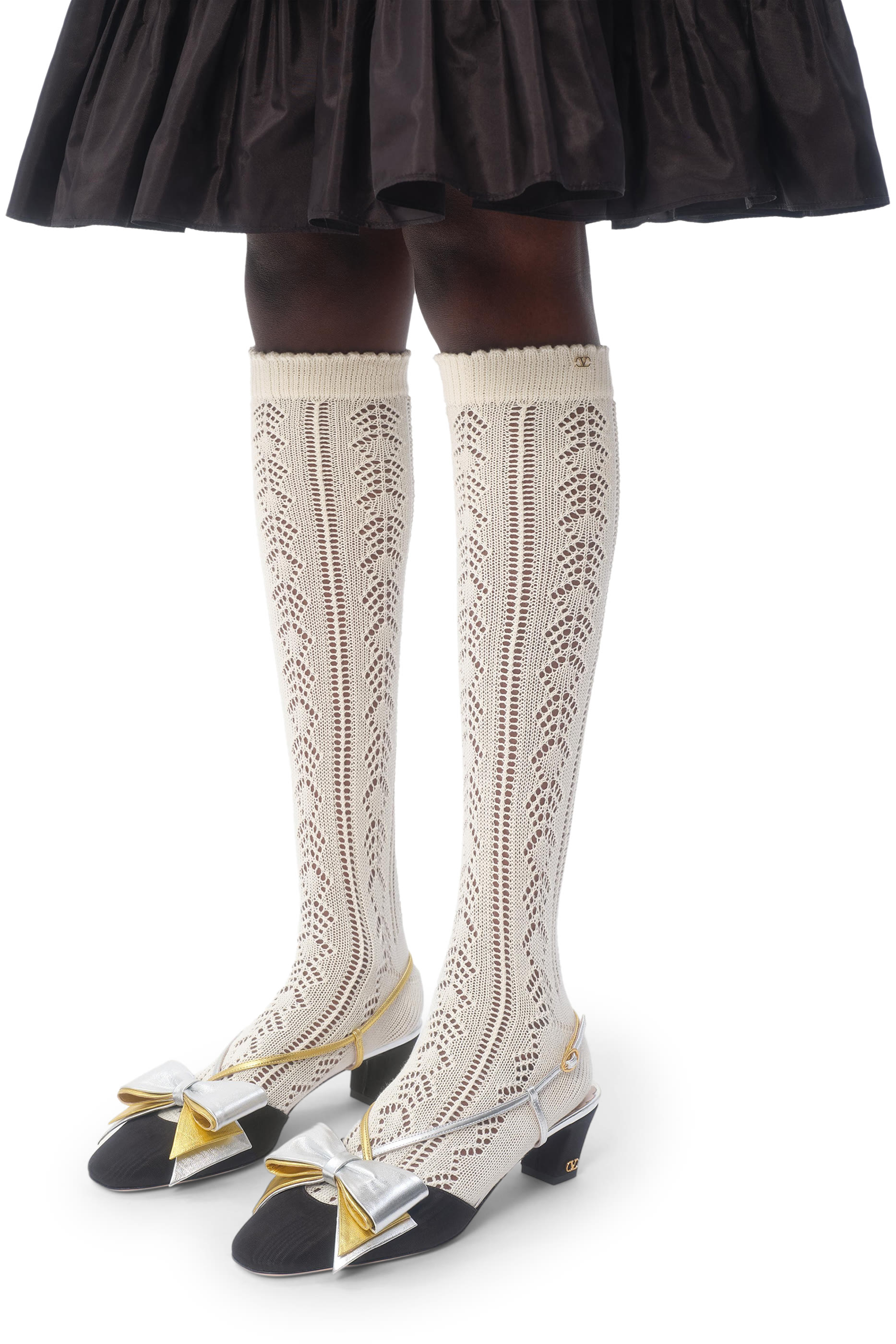 حذاء كلاسيكي  45 بسير خلفي وفيونكة