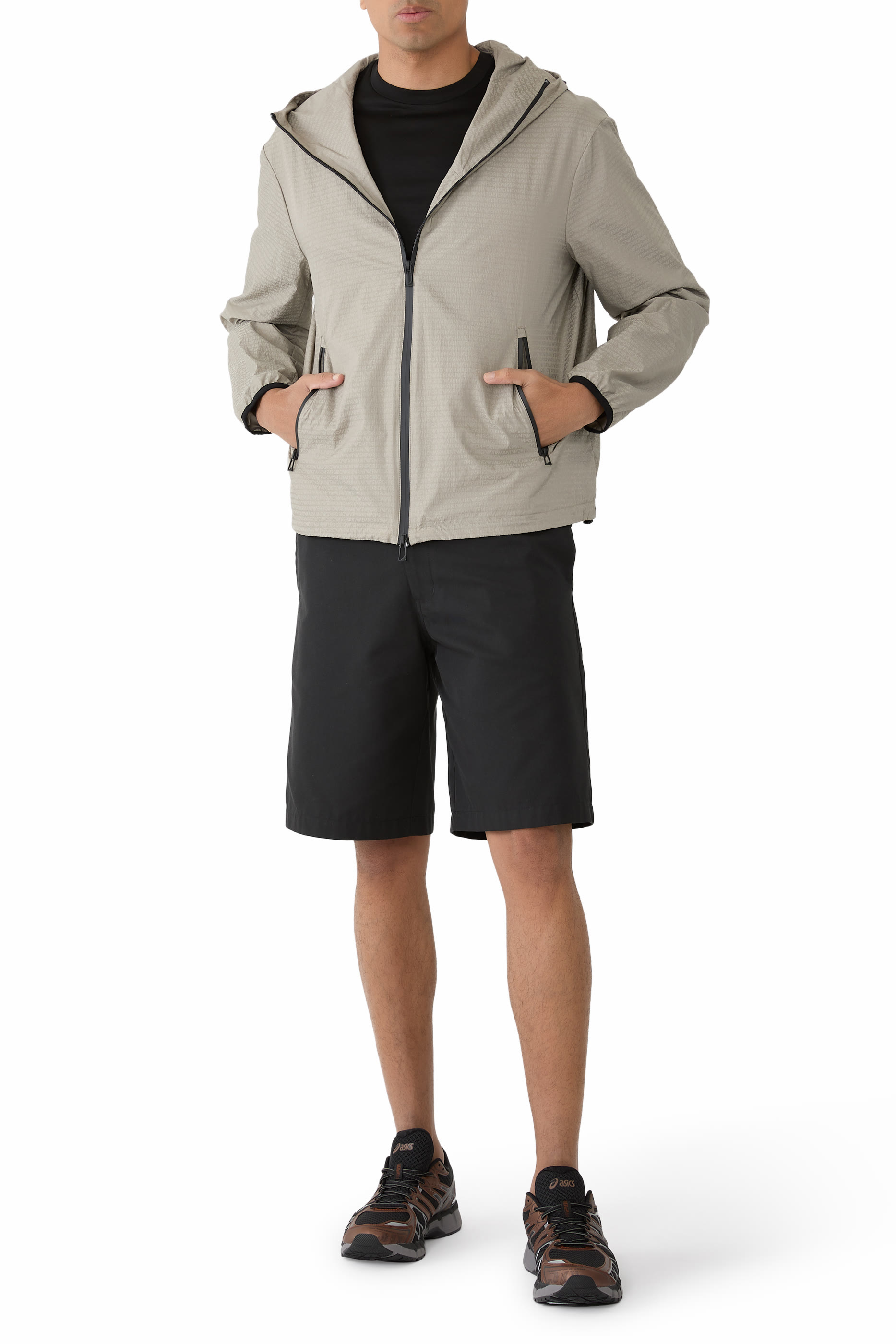 جاكيت بشعار الماركة بالكامل قماش مقاوم للماء