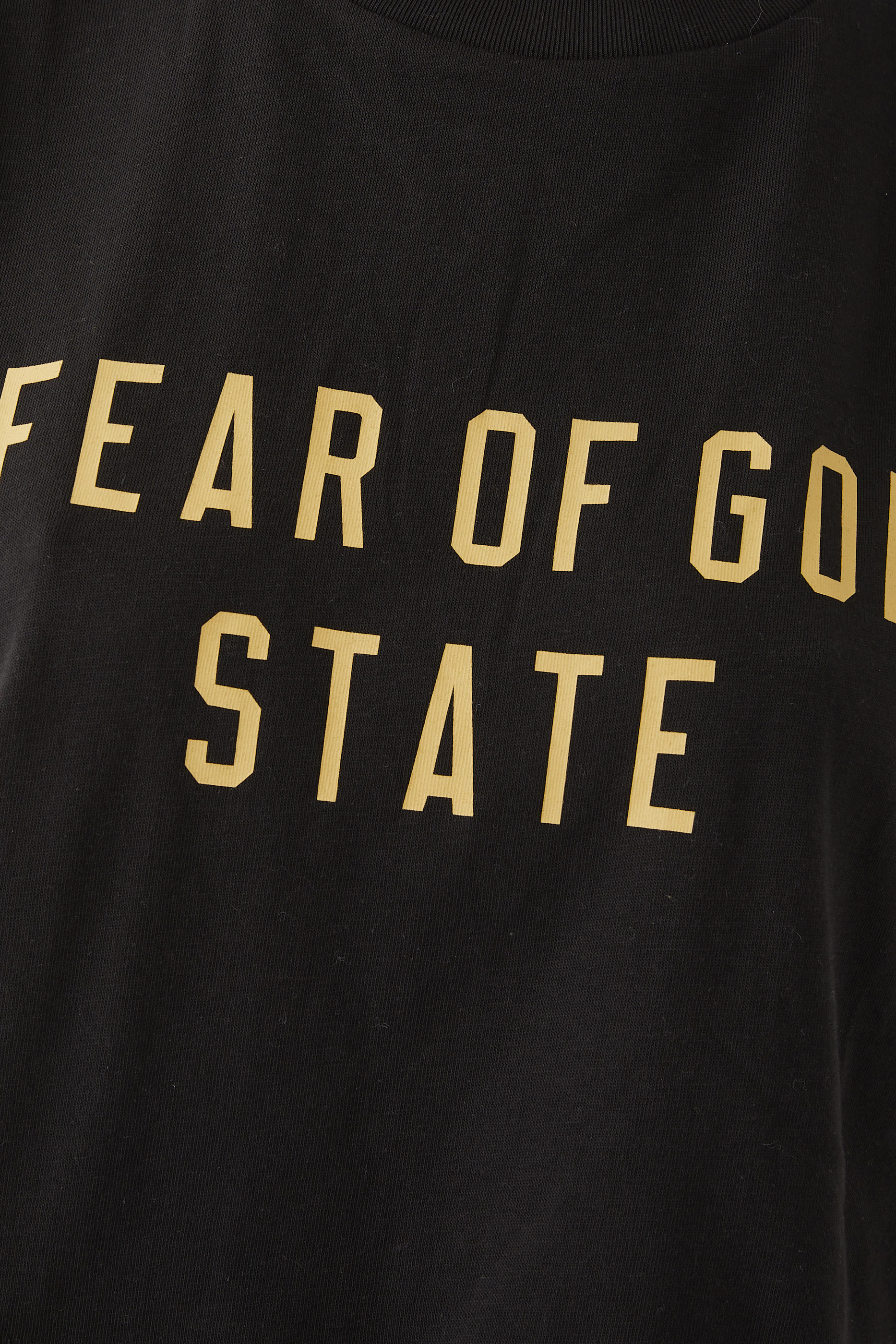 قميص ماسل قصير بمزيج ثلاثي