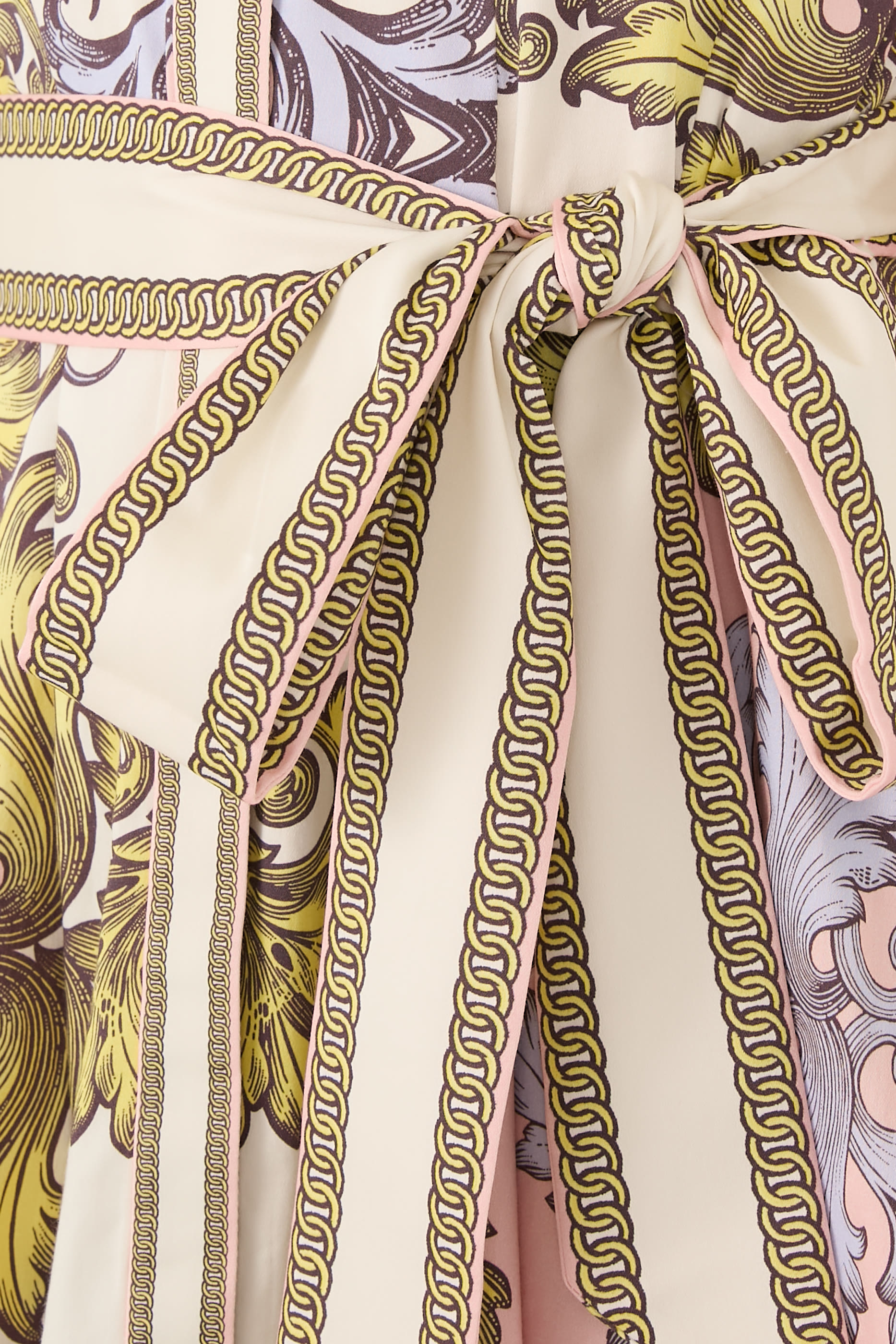 فستان لاكي قصير بتصميم قميص