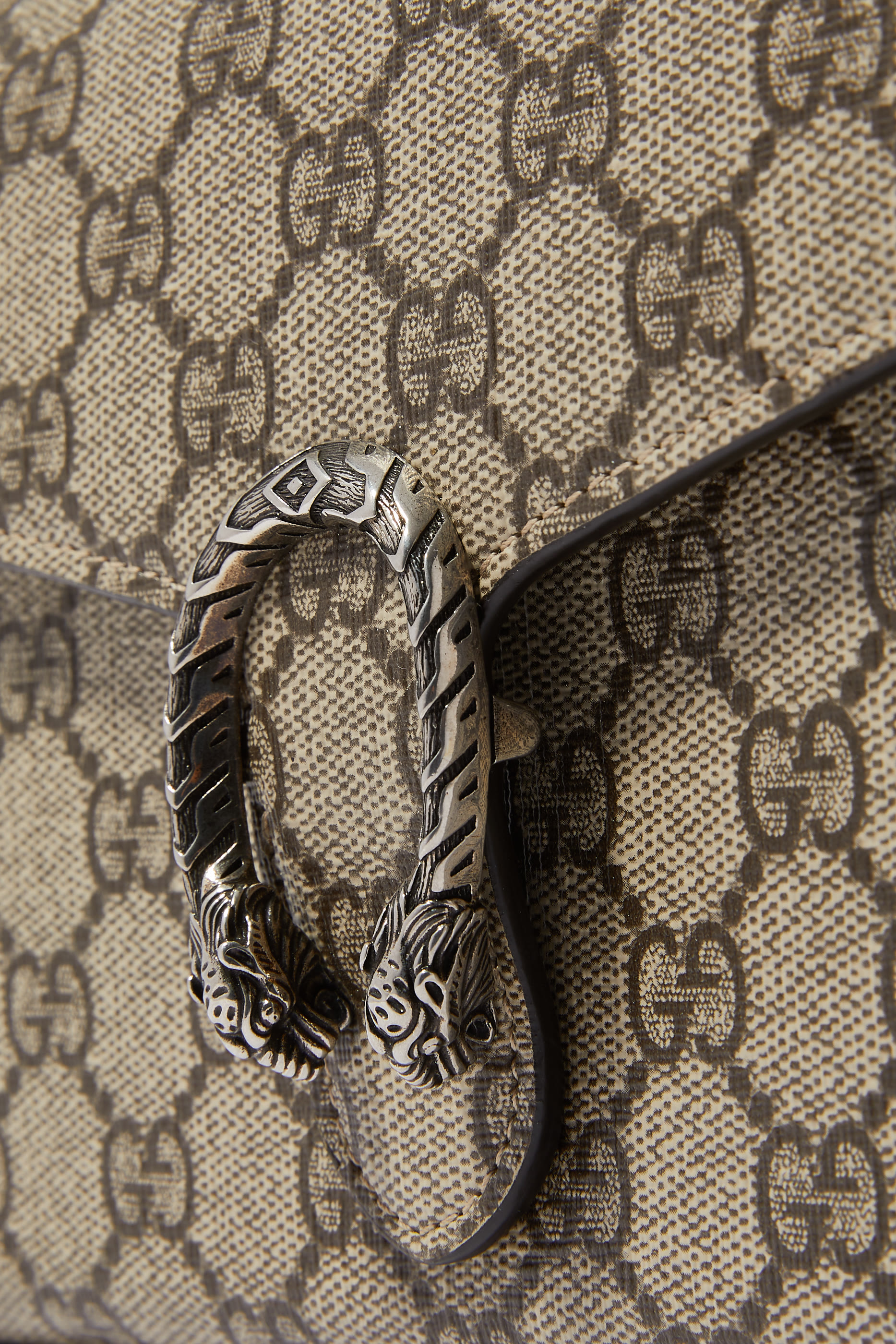 محفظة ديونيسوس سوبريم بشعار GG وسلسلة