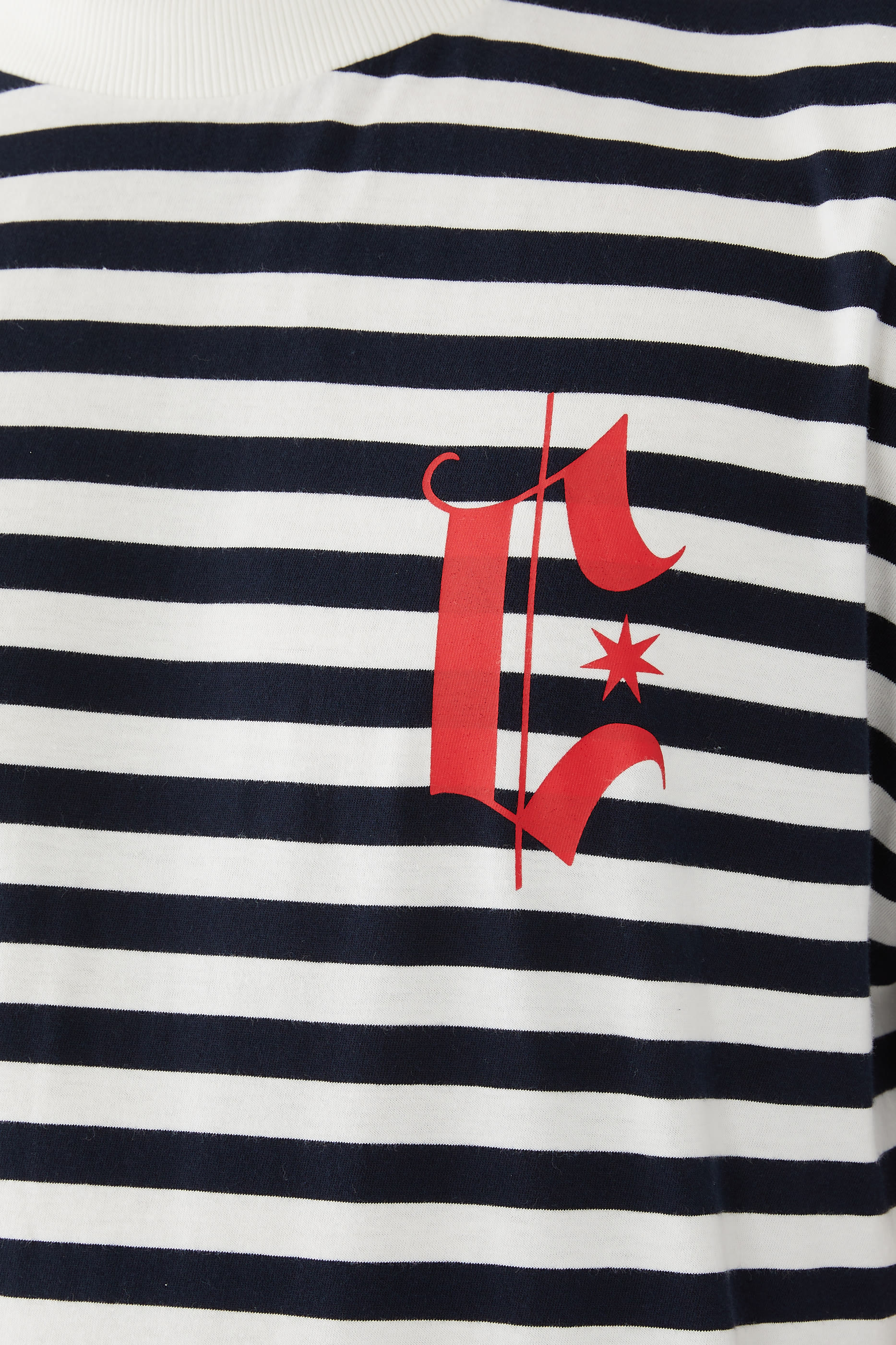 تيشيرت مخطط تيشيرت مخطط