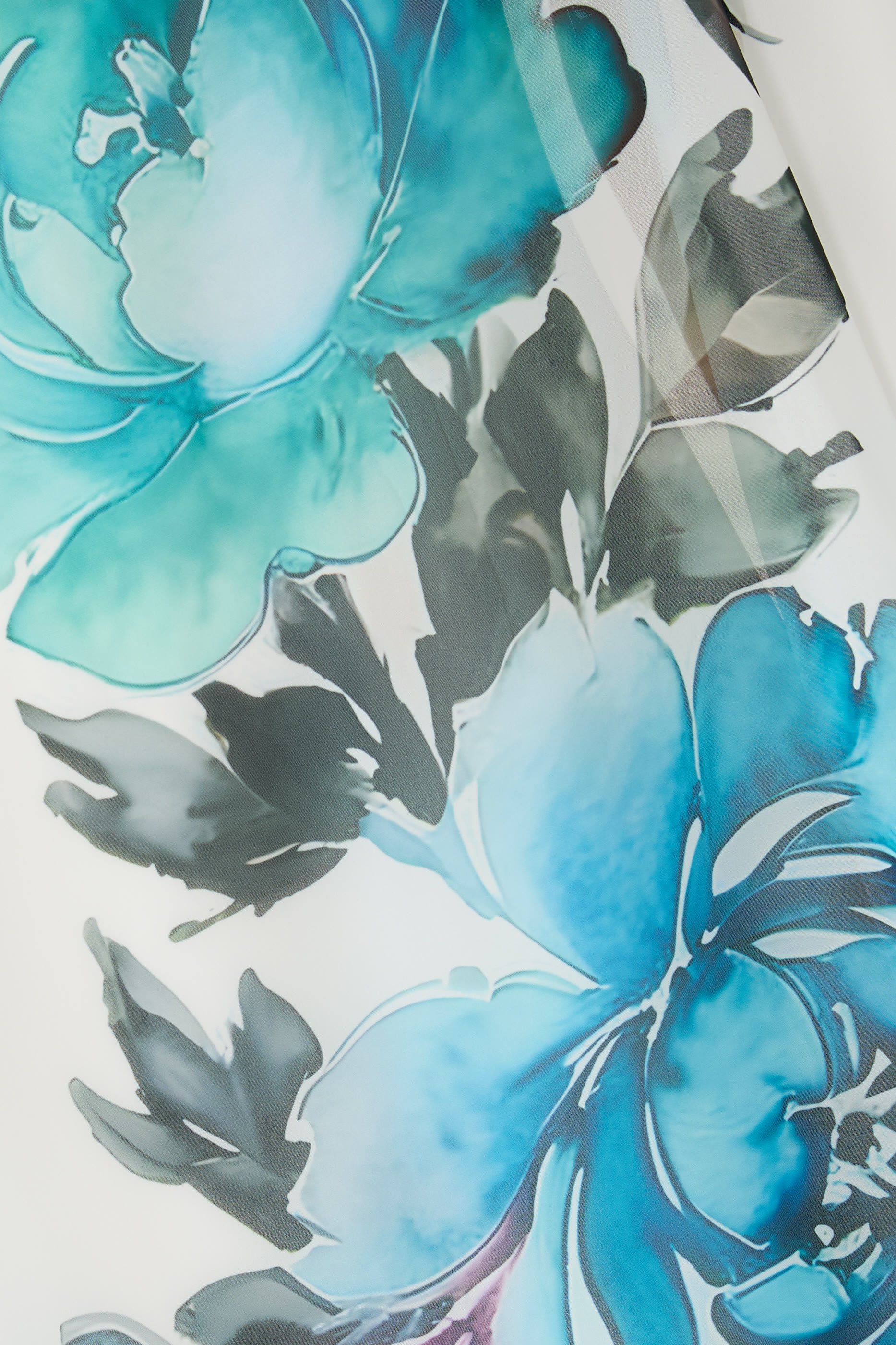 فستان سهرة بكتف مكشوف ونقشة أزهار شيفون