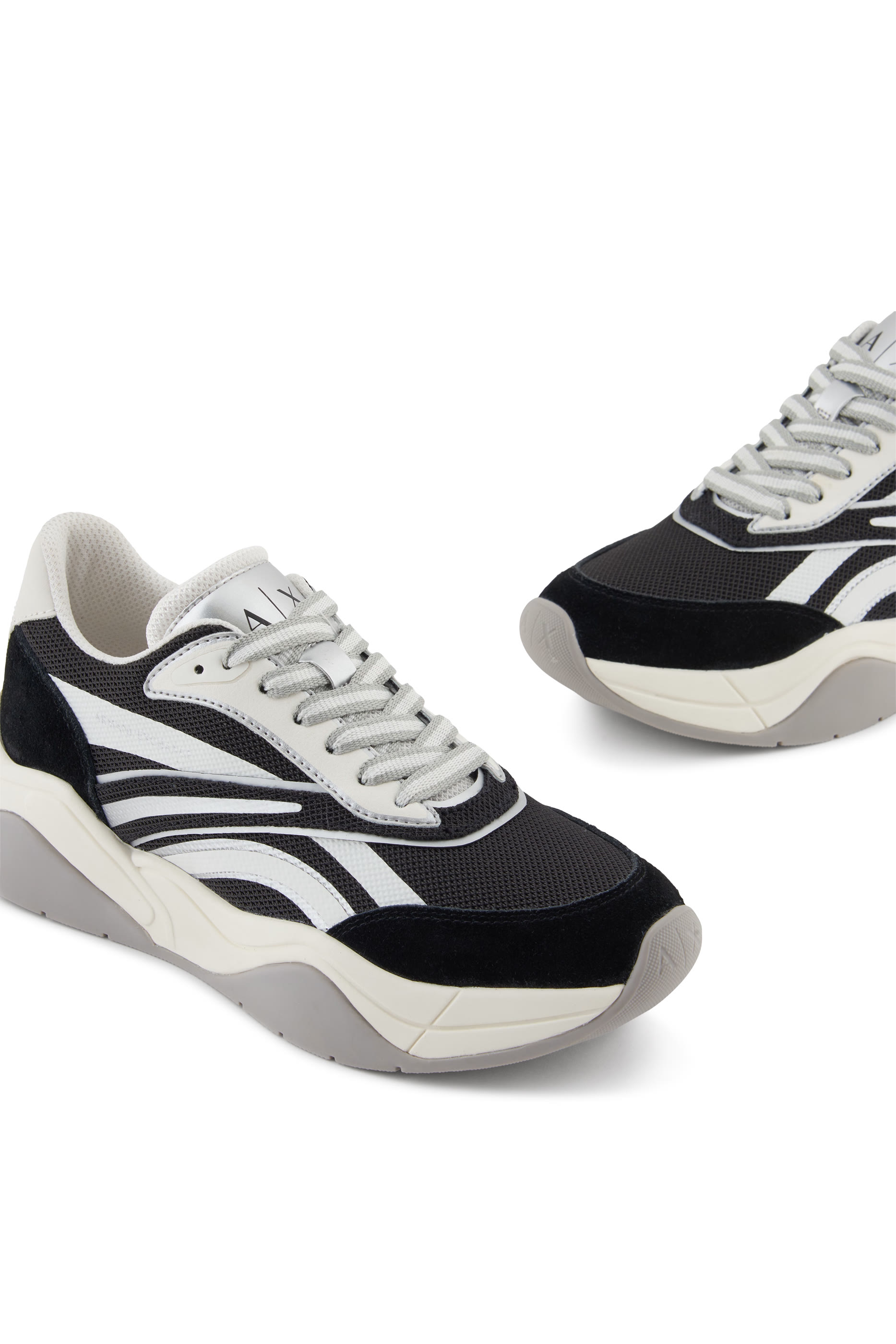 سنيكرز شير بكاحل منخفض