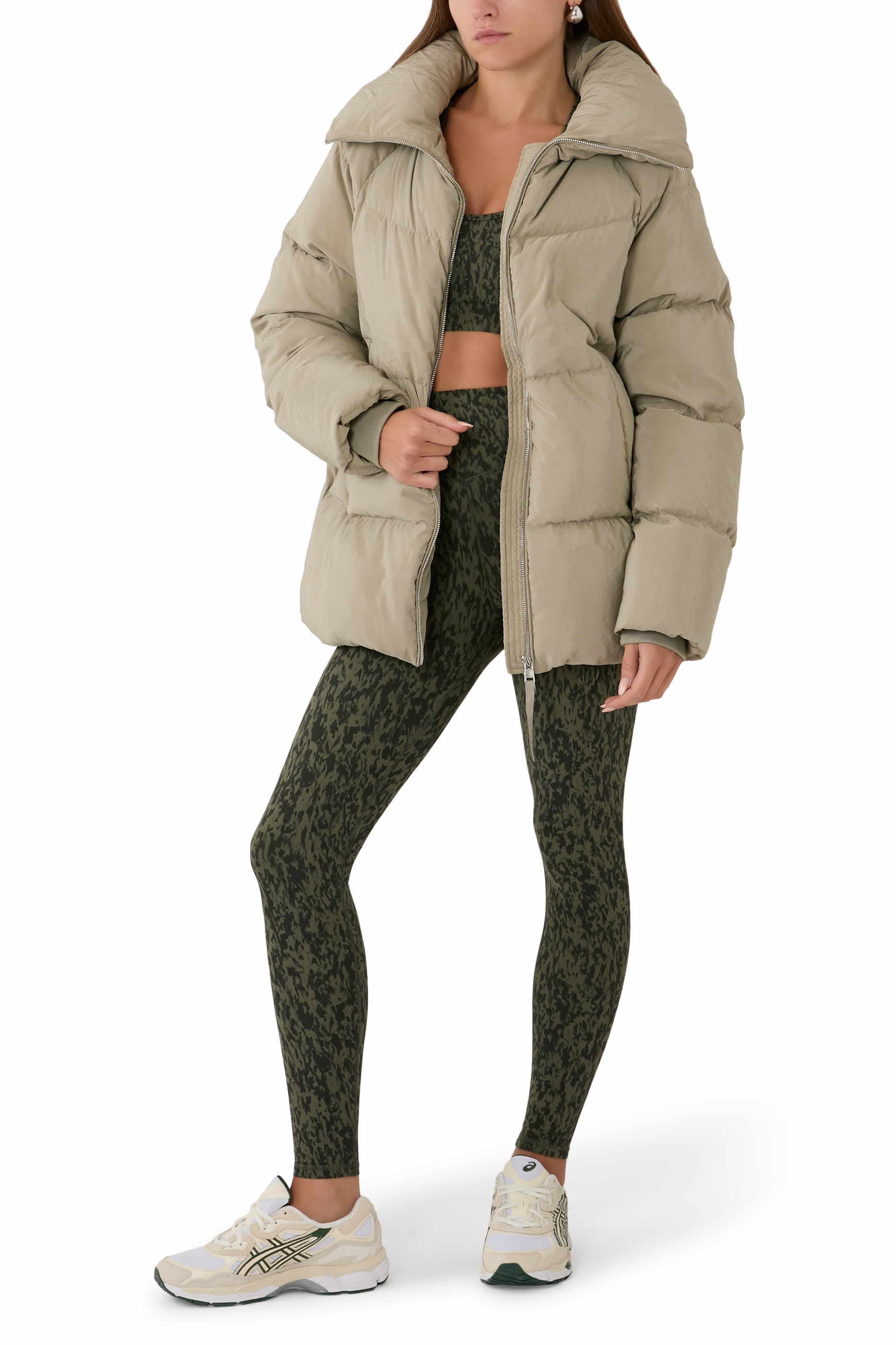 معطف فالنسيا بتصميم مبطن منفوخ