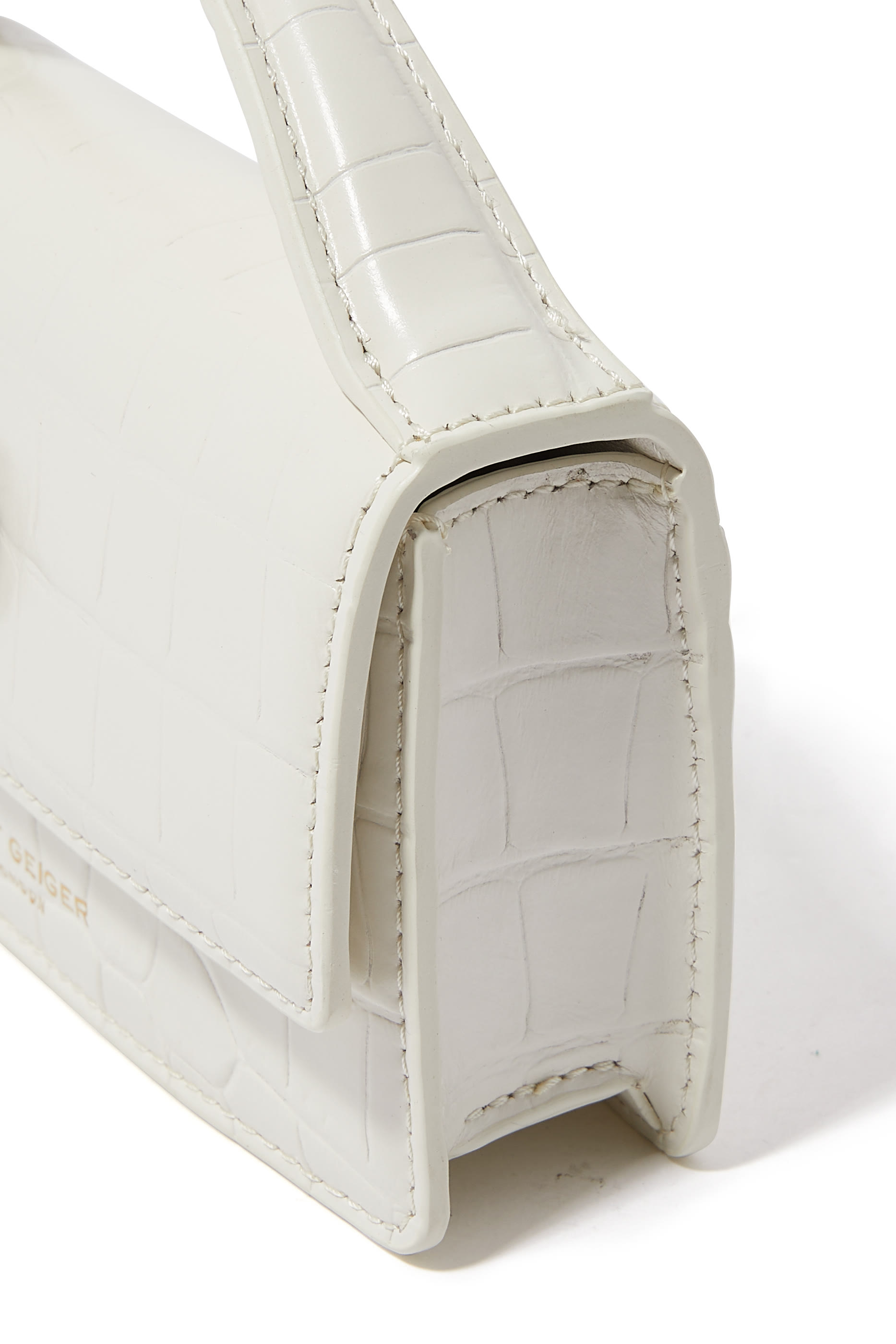 حقبية بوند صغيرة جدا بيد علوية