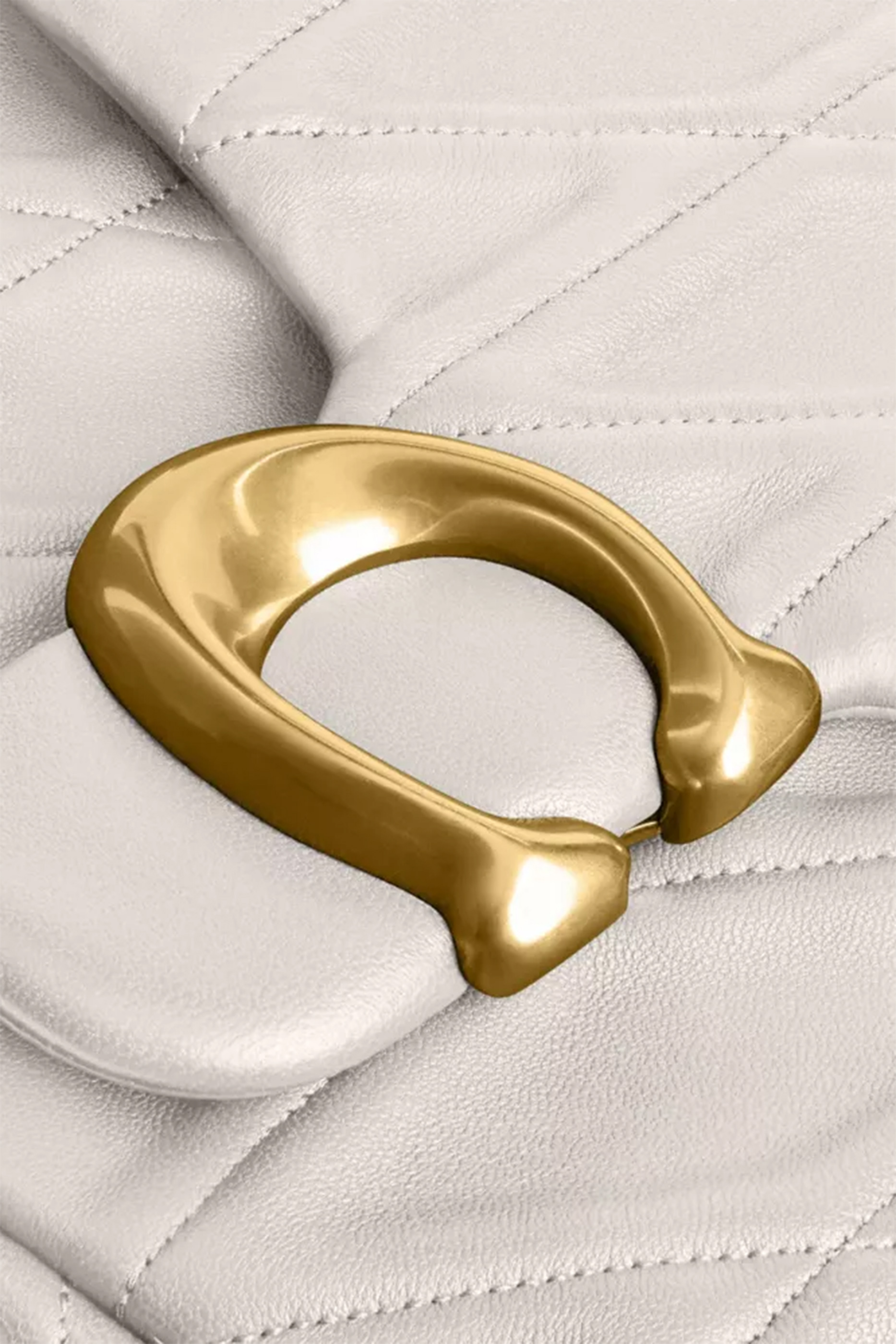 حقيبة كتف تايمز سكوير تابي 17 مبطنة حقيبة كتف تايمز سكوير تابي 17 مبطنة