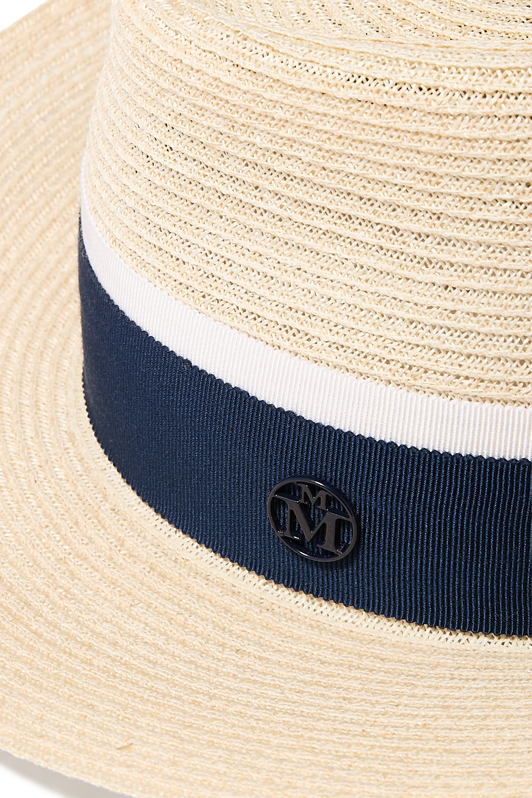 قبعة فيدورا أندريه قش