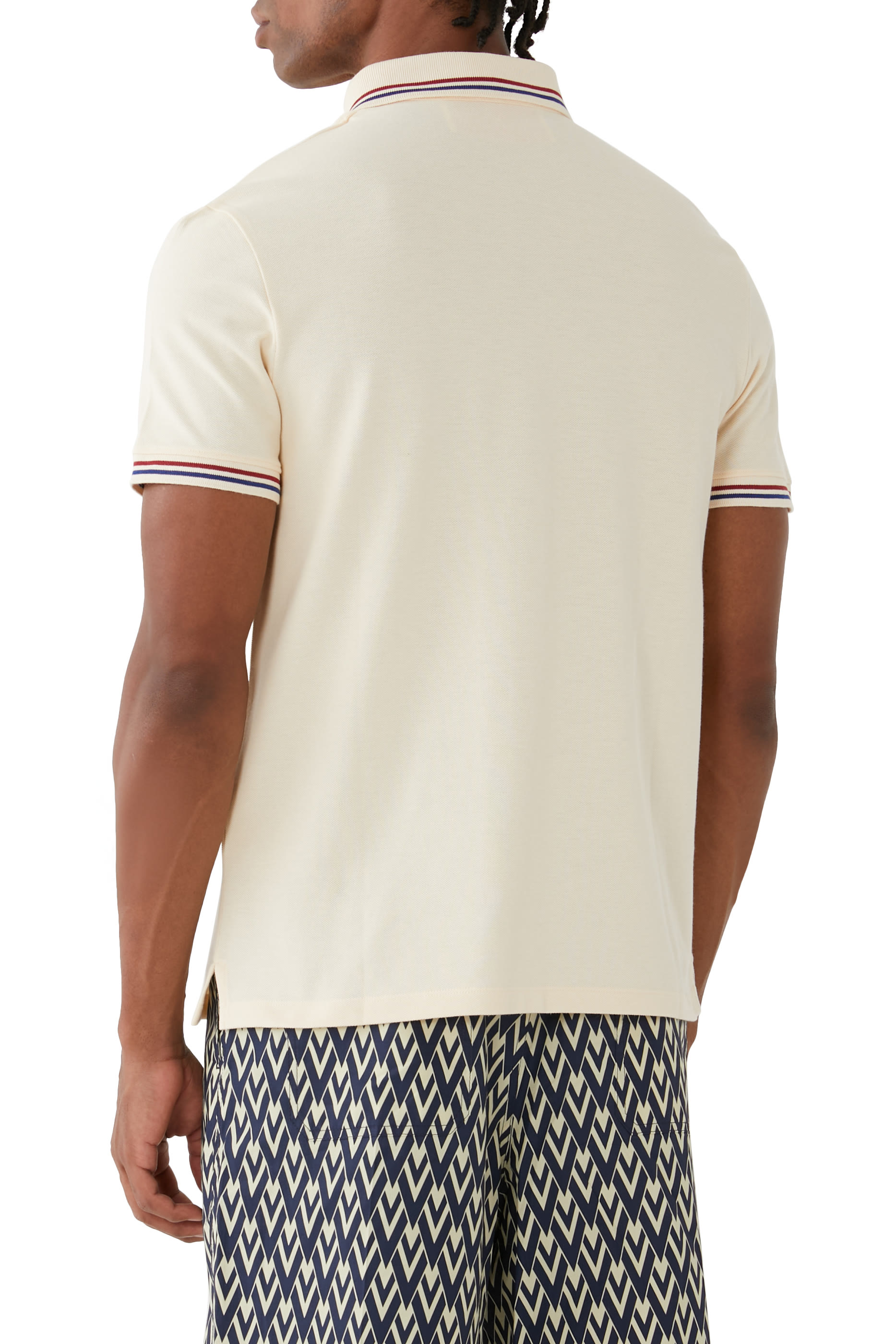 تيشيرت بشعار الماركة