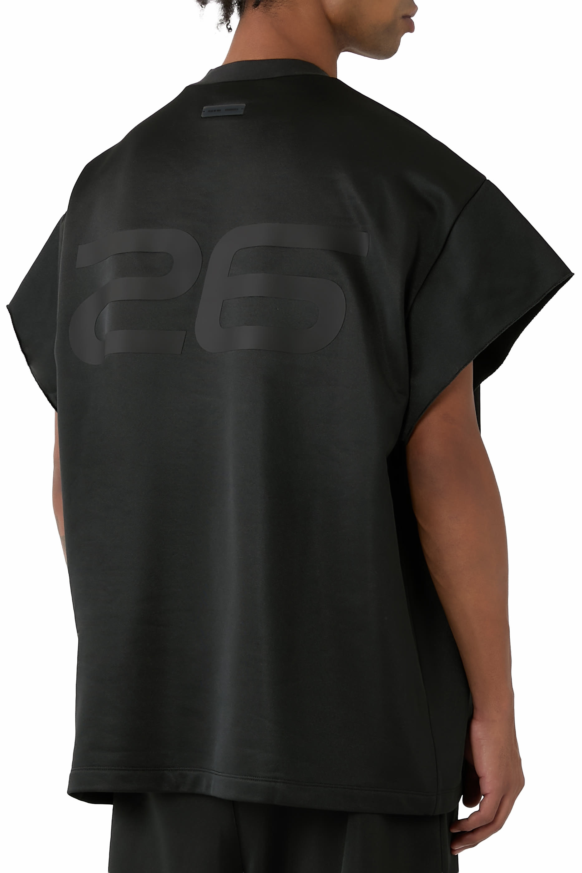 تيشيرت ماسل بتصميم من التسعينات صوف ستان