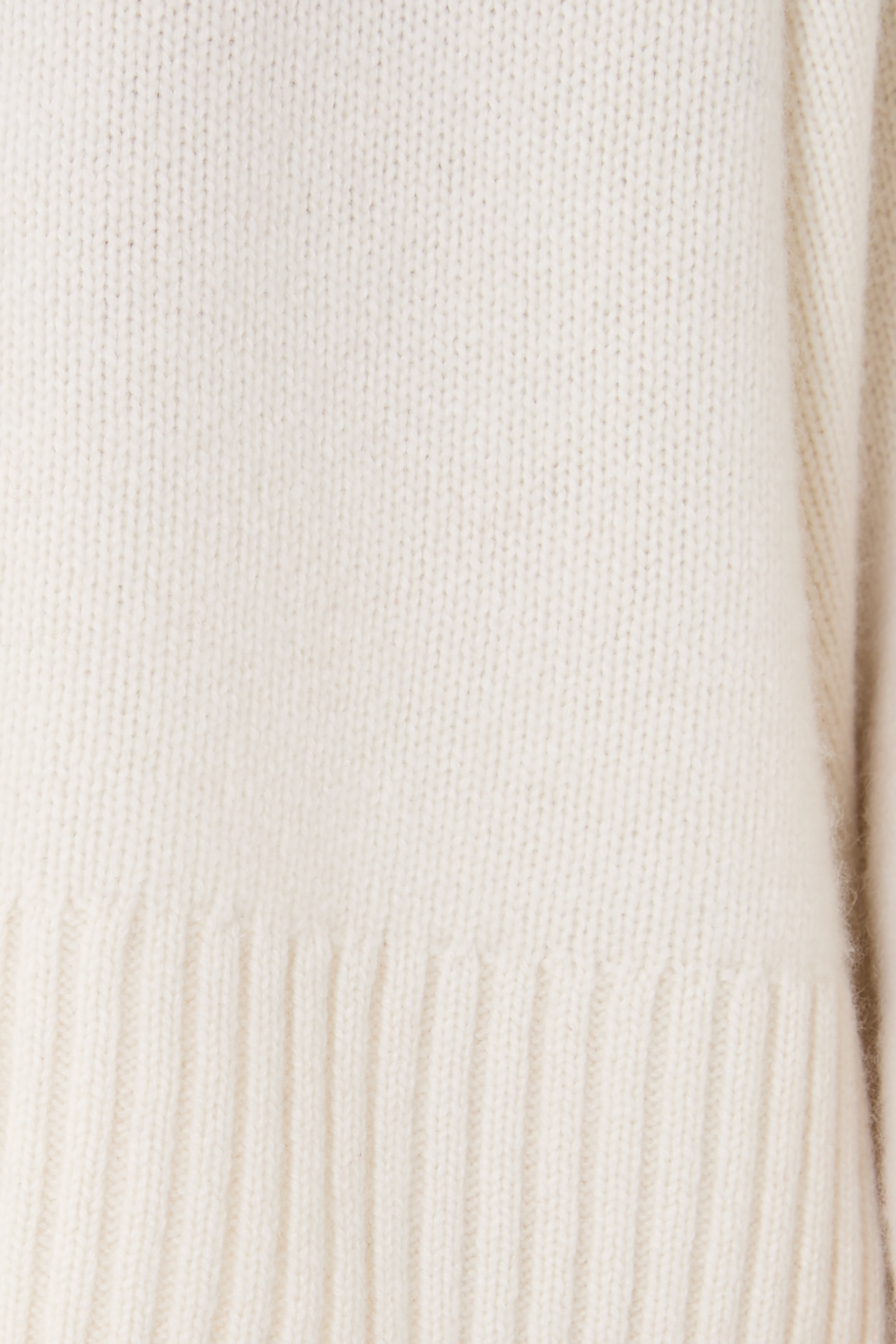 كنزة روزي بياقة عالية